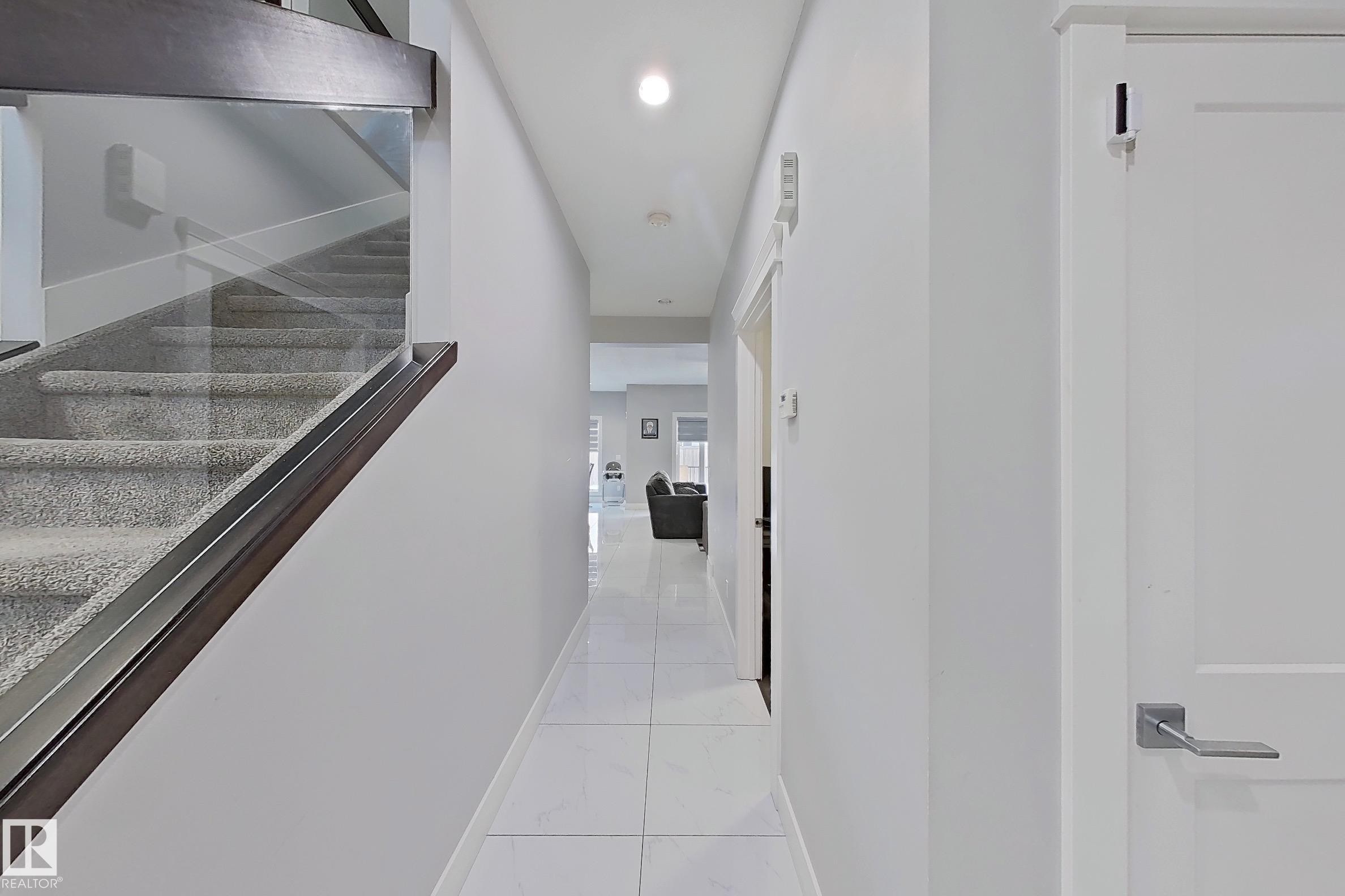 3107 13 Avenue, Edmonton, AB - Indoor Photo Showing Other Room