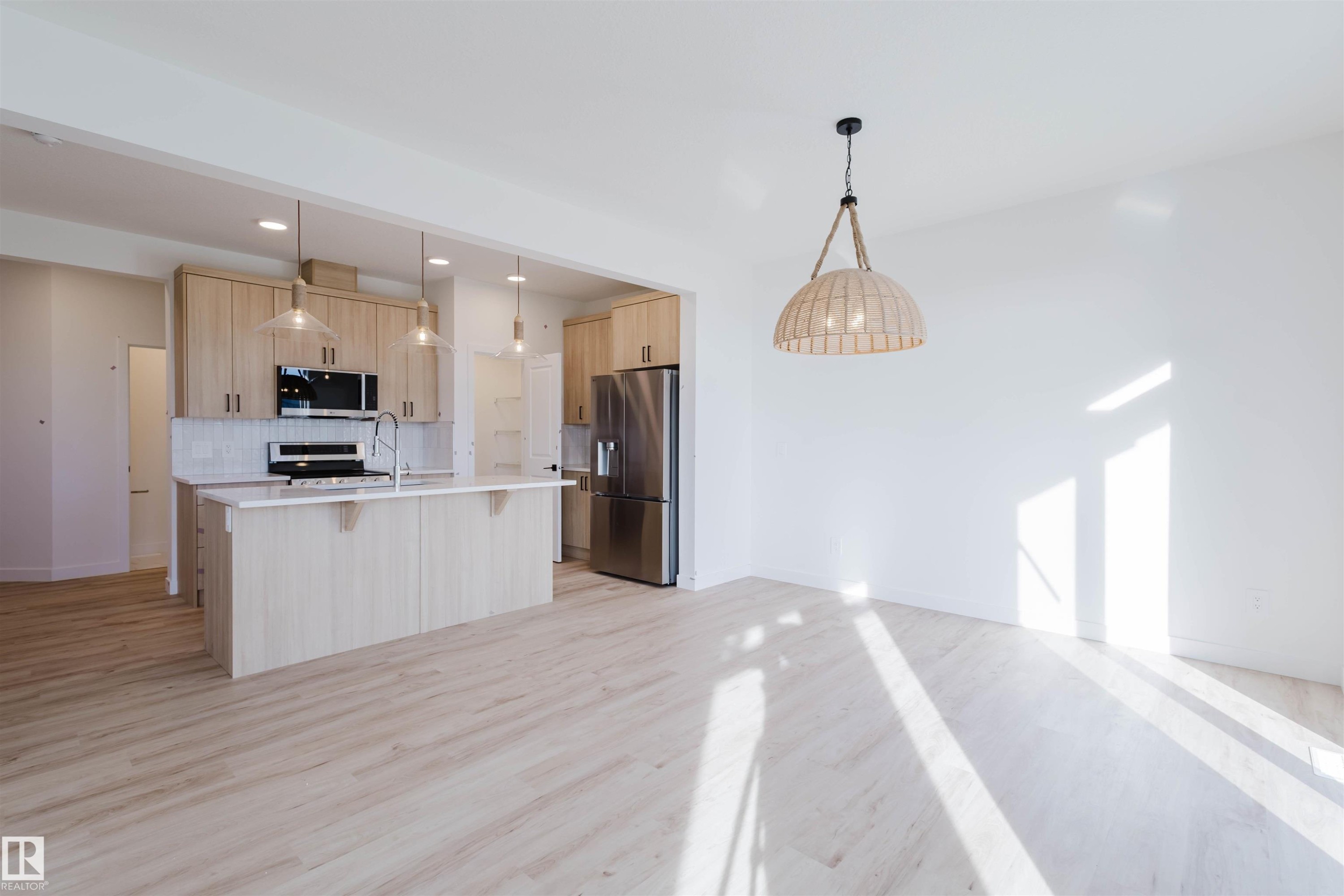 41 Chartres Close, St. Albert, AB - Indoor Photo Showing Kitchen