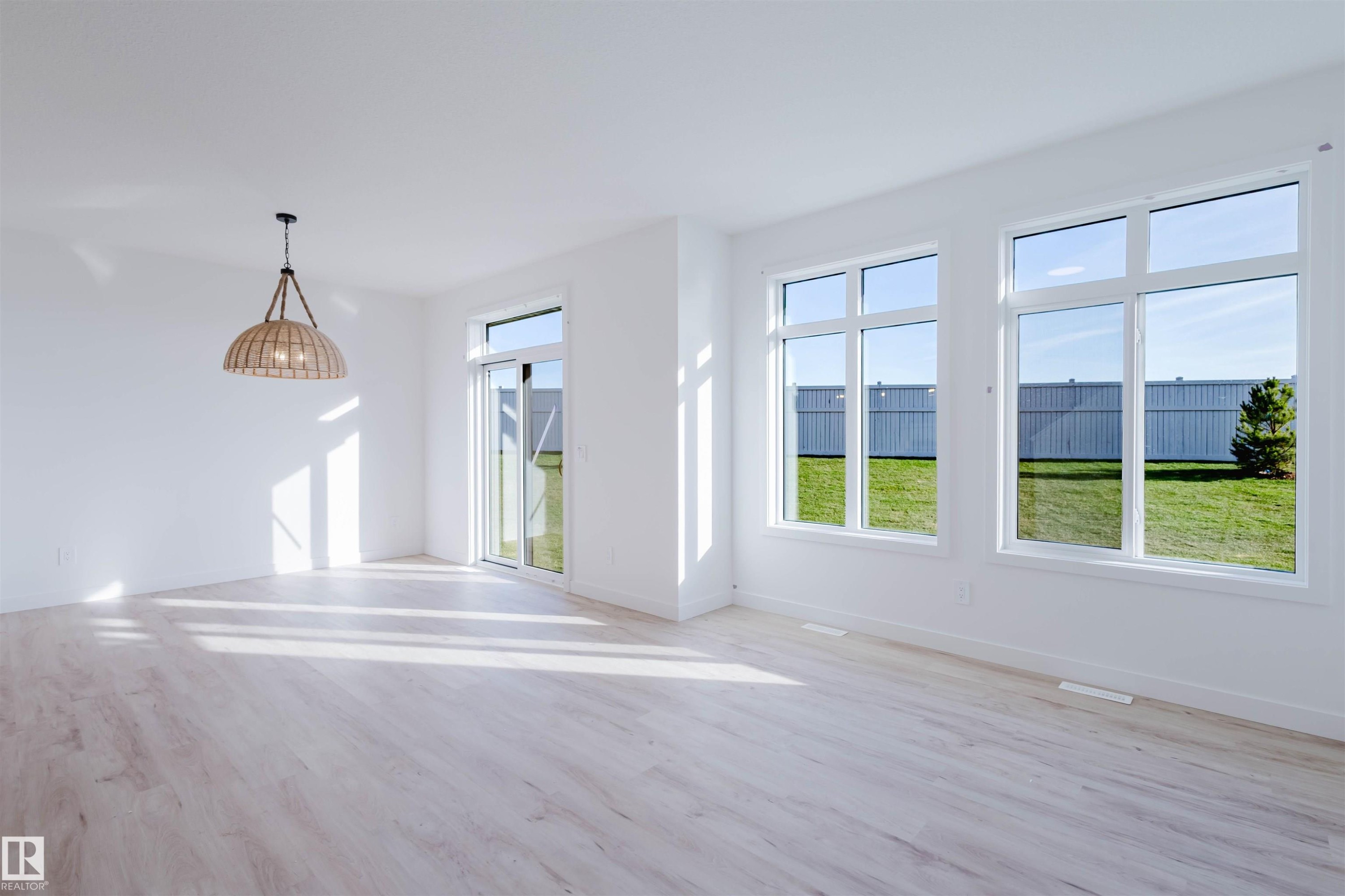 41 Chartres Close, St. Albert, AB - Indoor Photo Showing Other Room