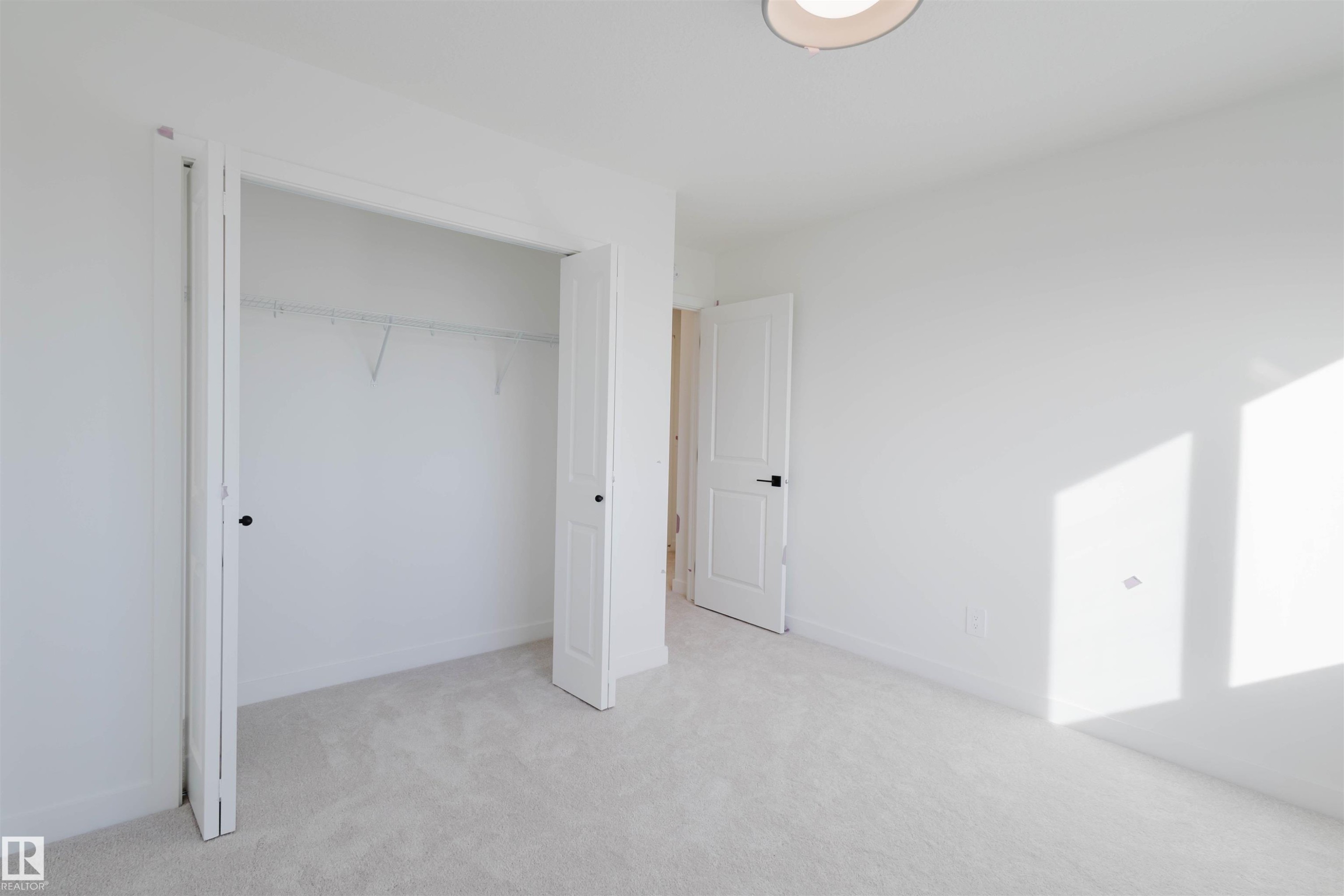 41 Chartres Close, St. Albert, AB - Indoor Photo Showing Other Room