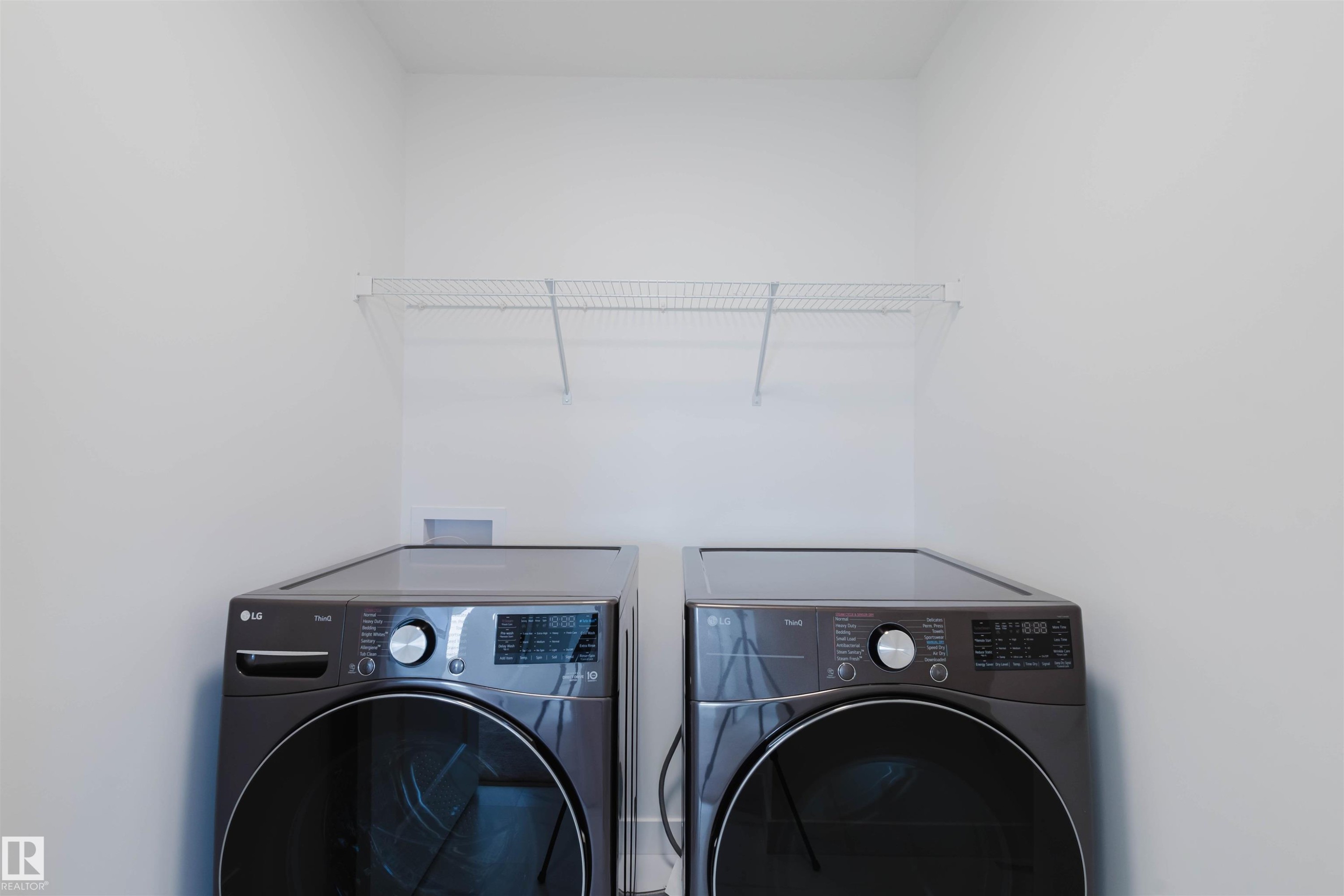 41 Chartres Close, St. Albert, AB - Indoor Photo Showing Laundry Room