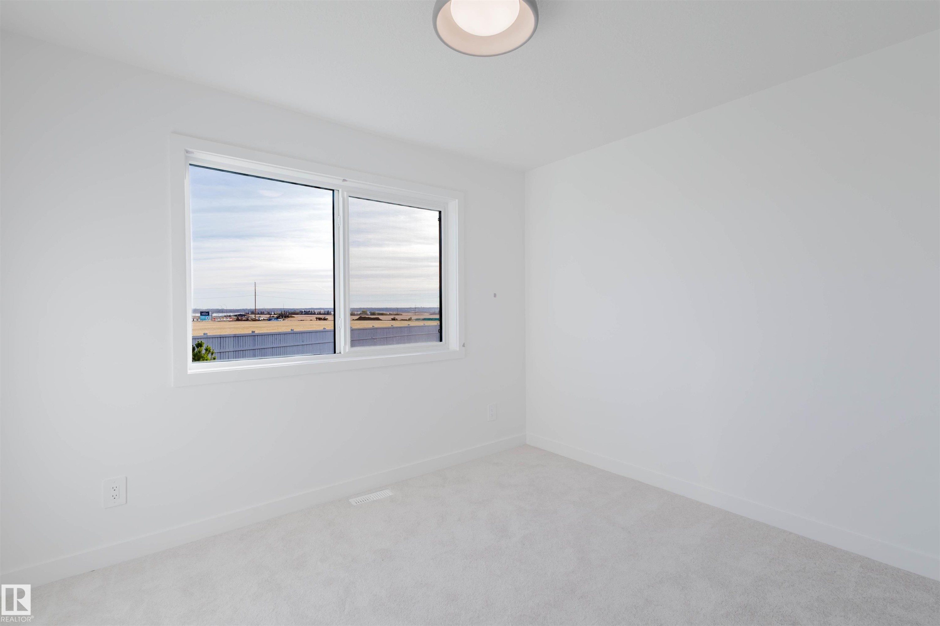 41 Chartres Close, St. Albert, AB - Indoor Photo Showing Other Room