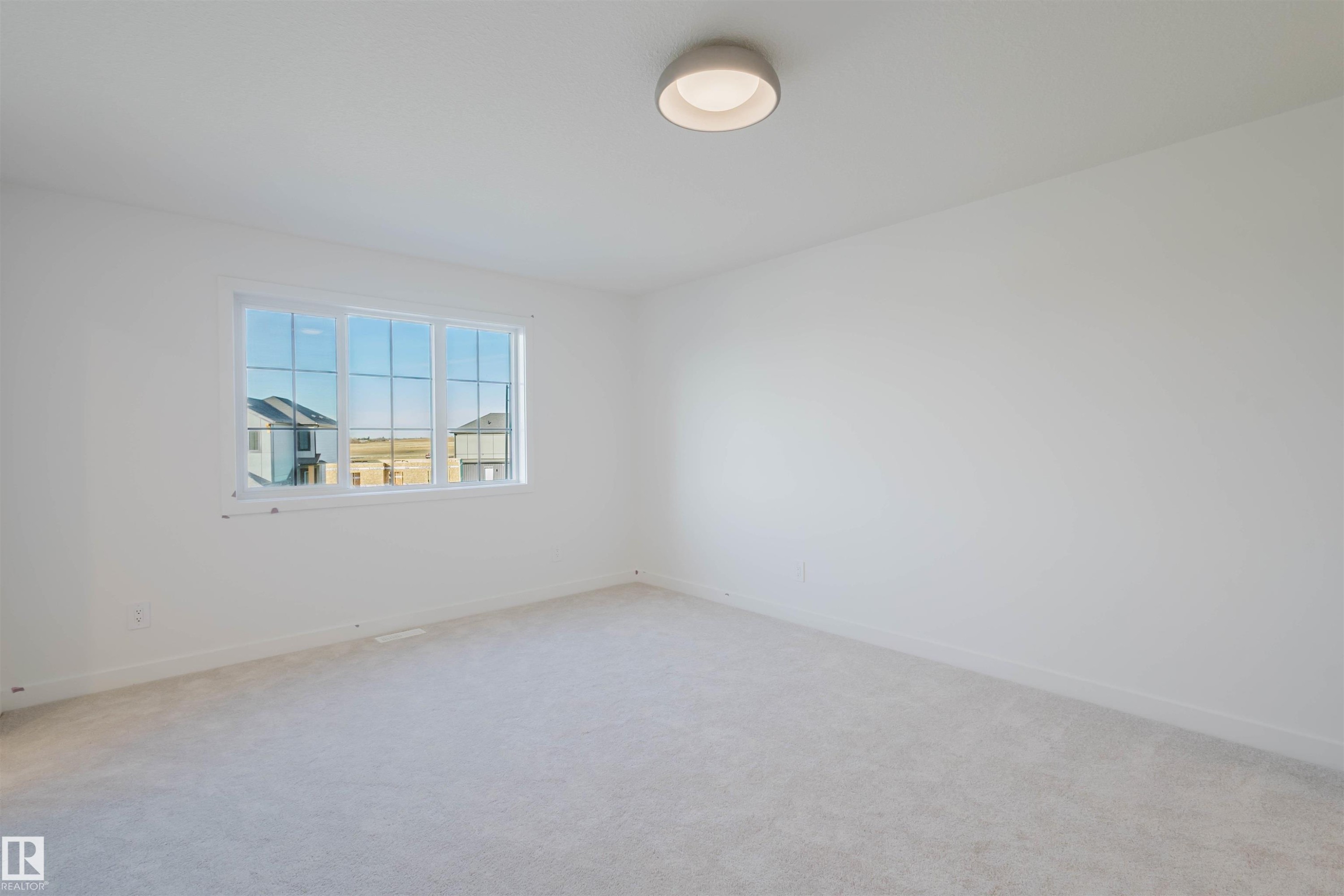 41 Chartres Close, St. Albert, AB - Indoor Photo Showing Other Room