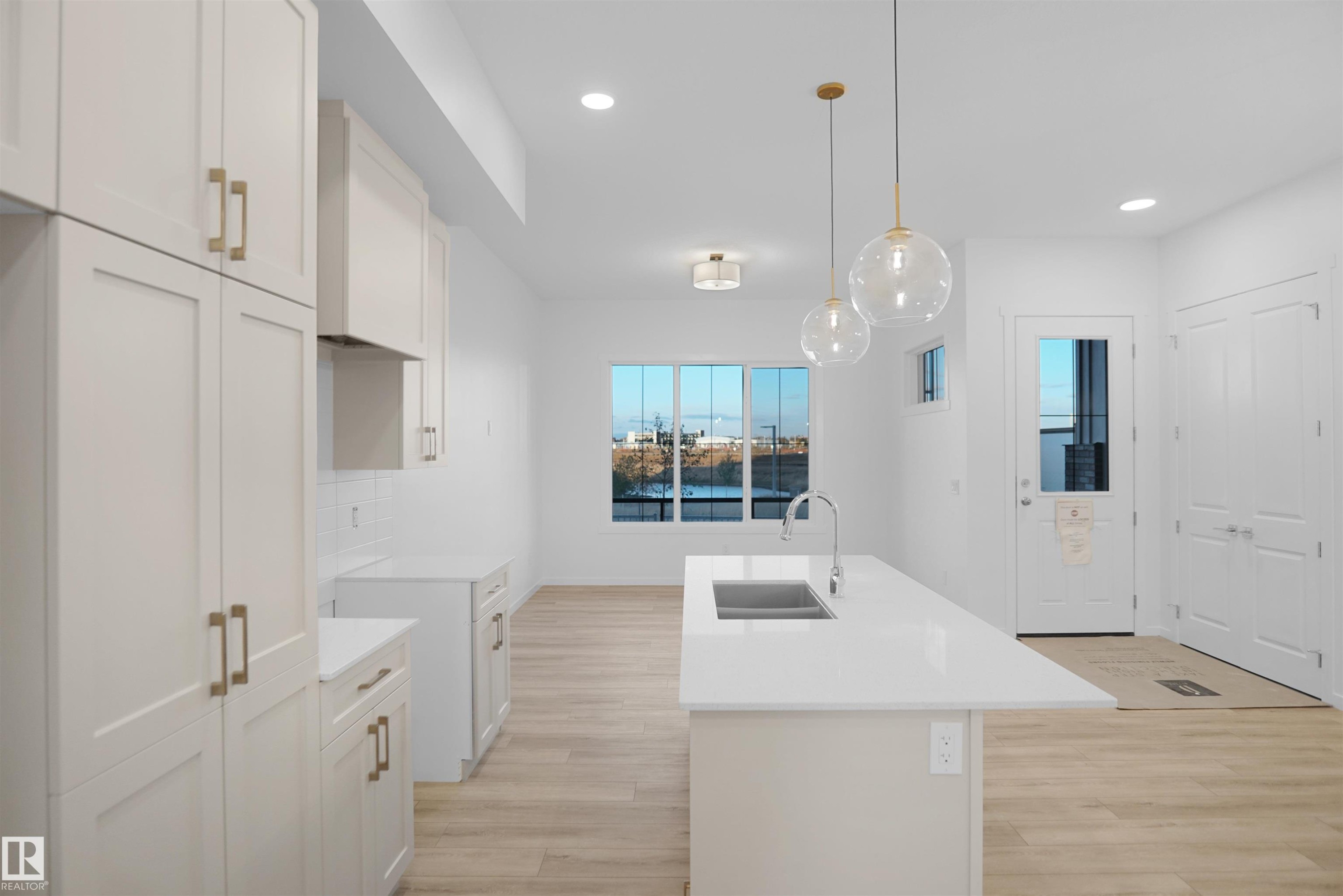 7513 Observer Lane, Edmonton, AB - Indoor Photo Showing Kitchen With Double Sink