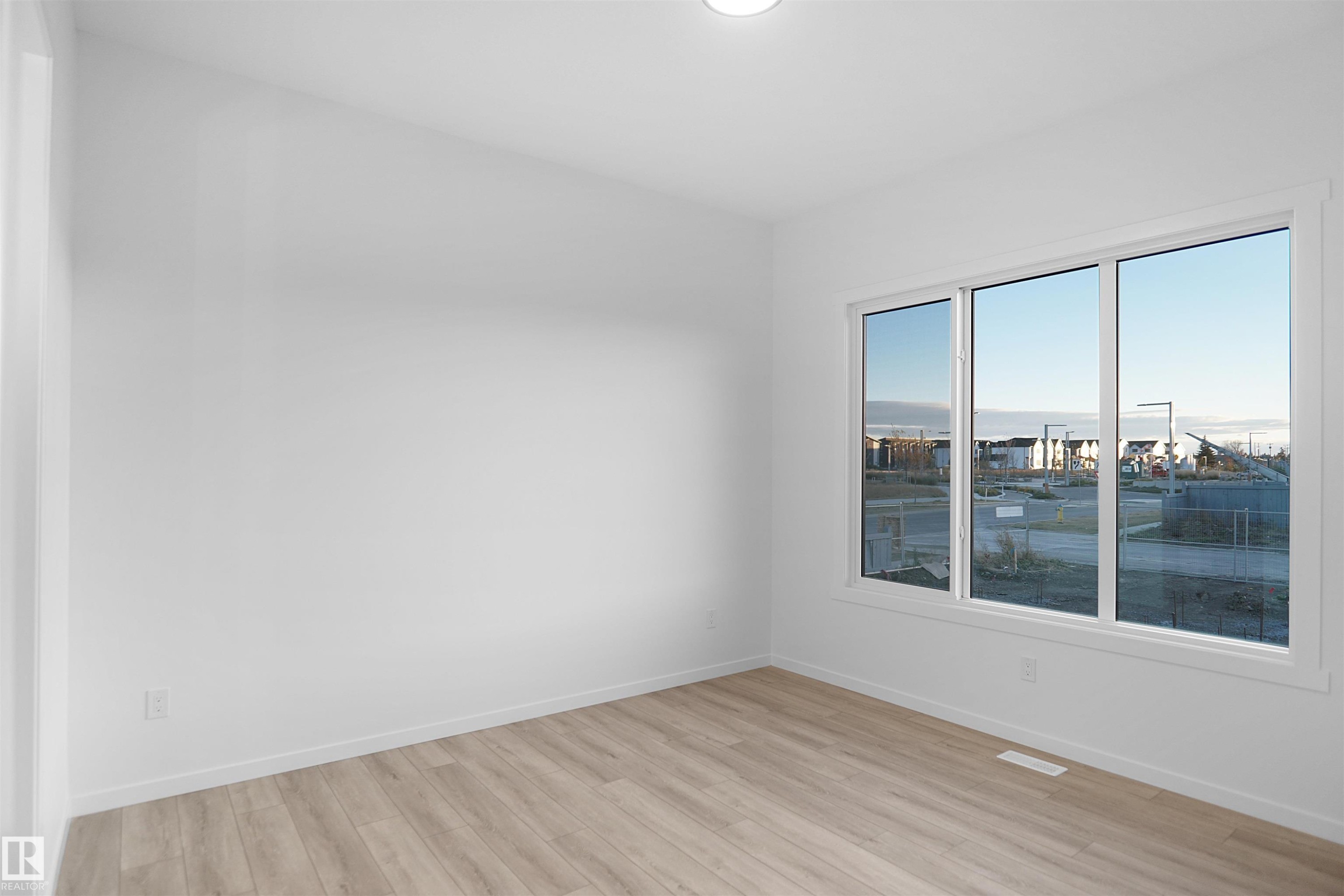 7513 Observer Lane, Edmonton, AB - Indoor Photo Showing Other Room