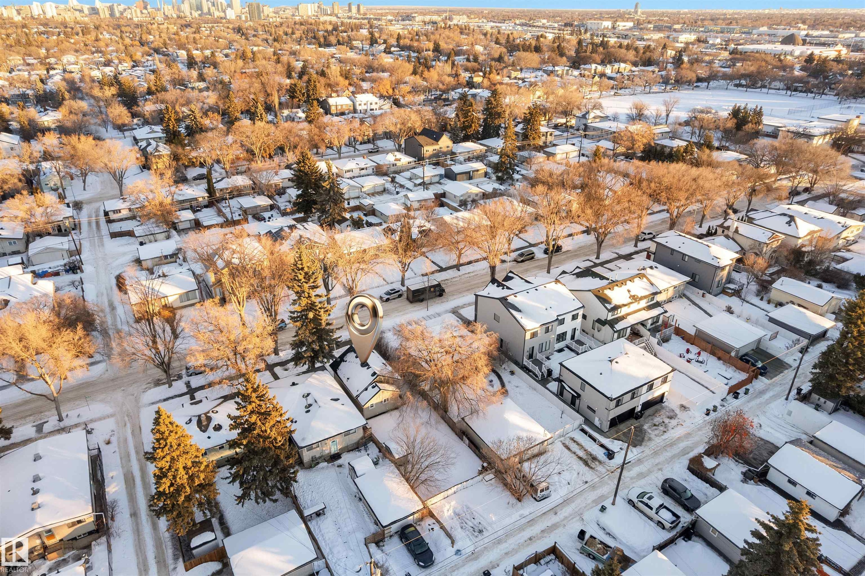 10657 64 Avenue, Edmonton, AB - Outdoor With View