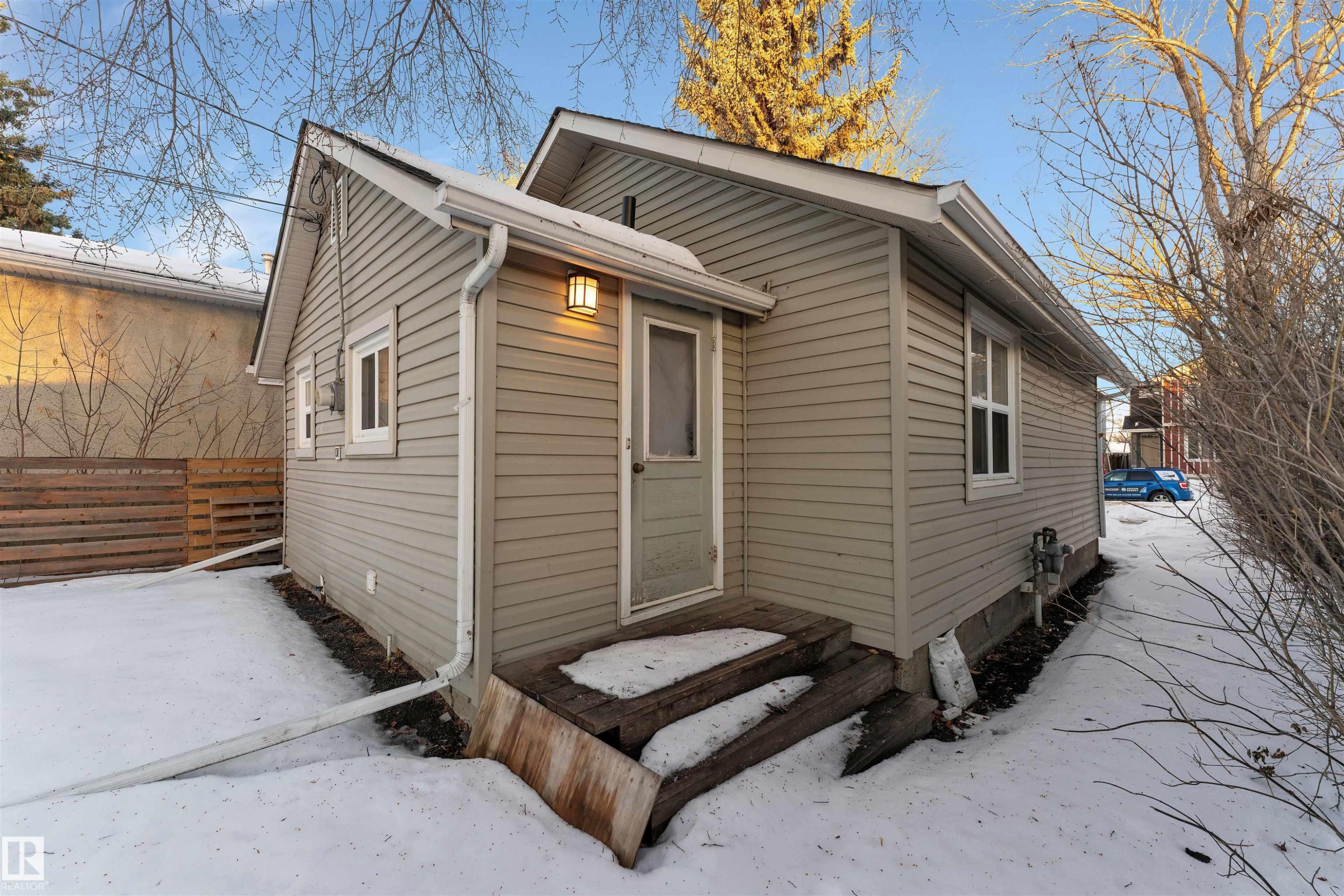 10657 64 Avenue, Edmonton, AB - Outdoor With Exterior