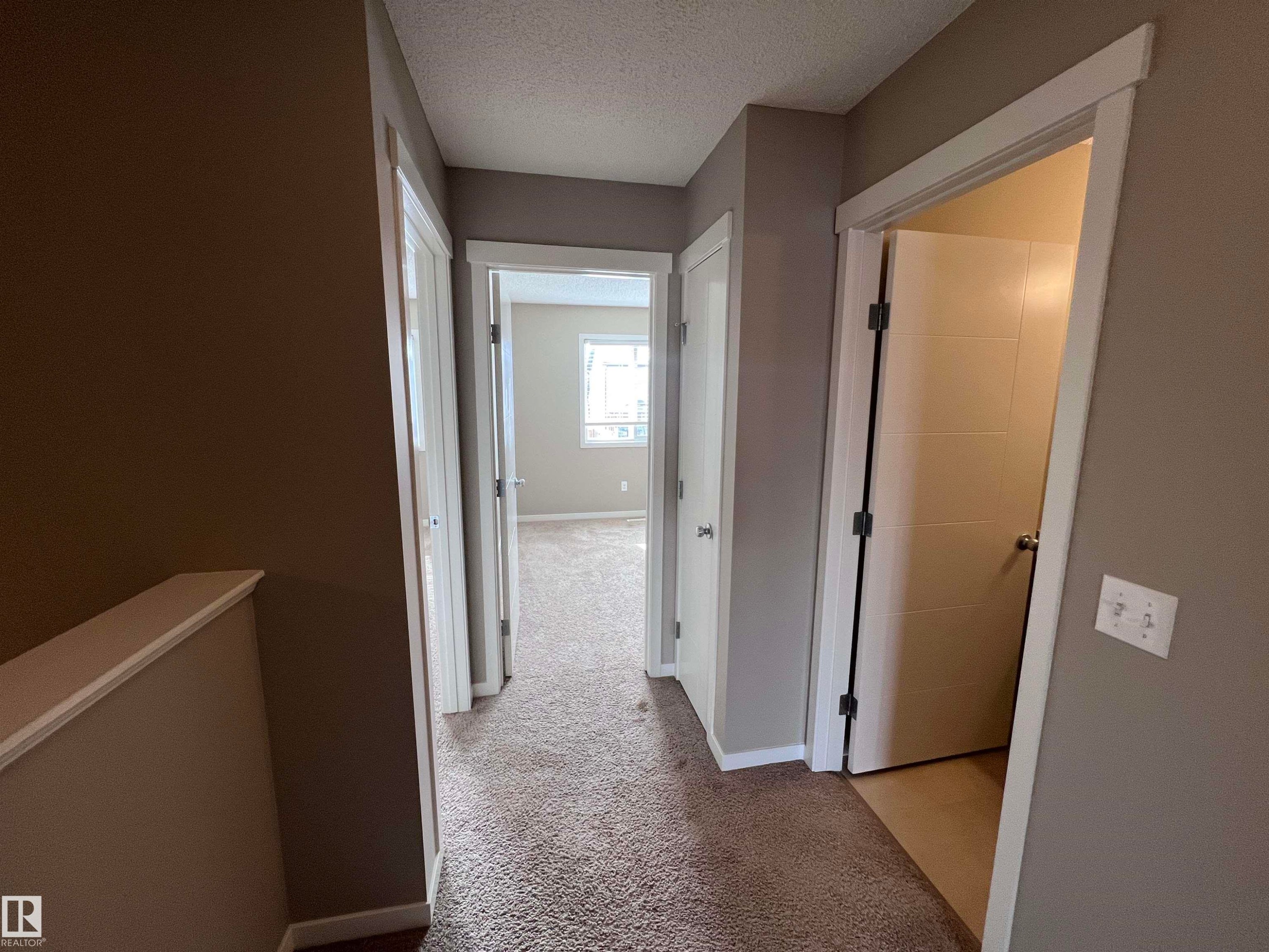 1421 26 Avenue, Edmonton, AB - Indoor Photo Showing Other Room