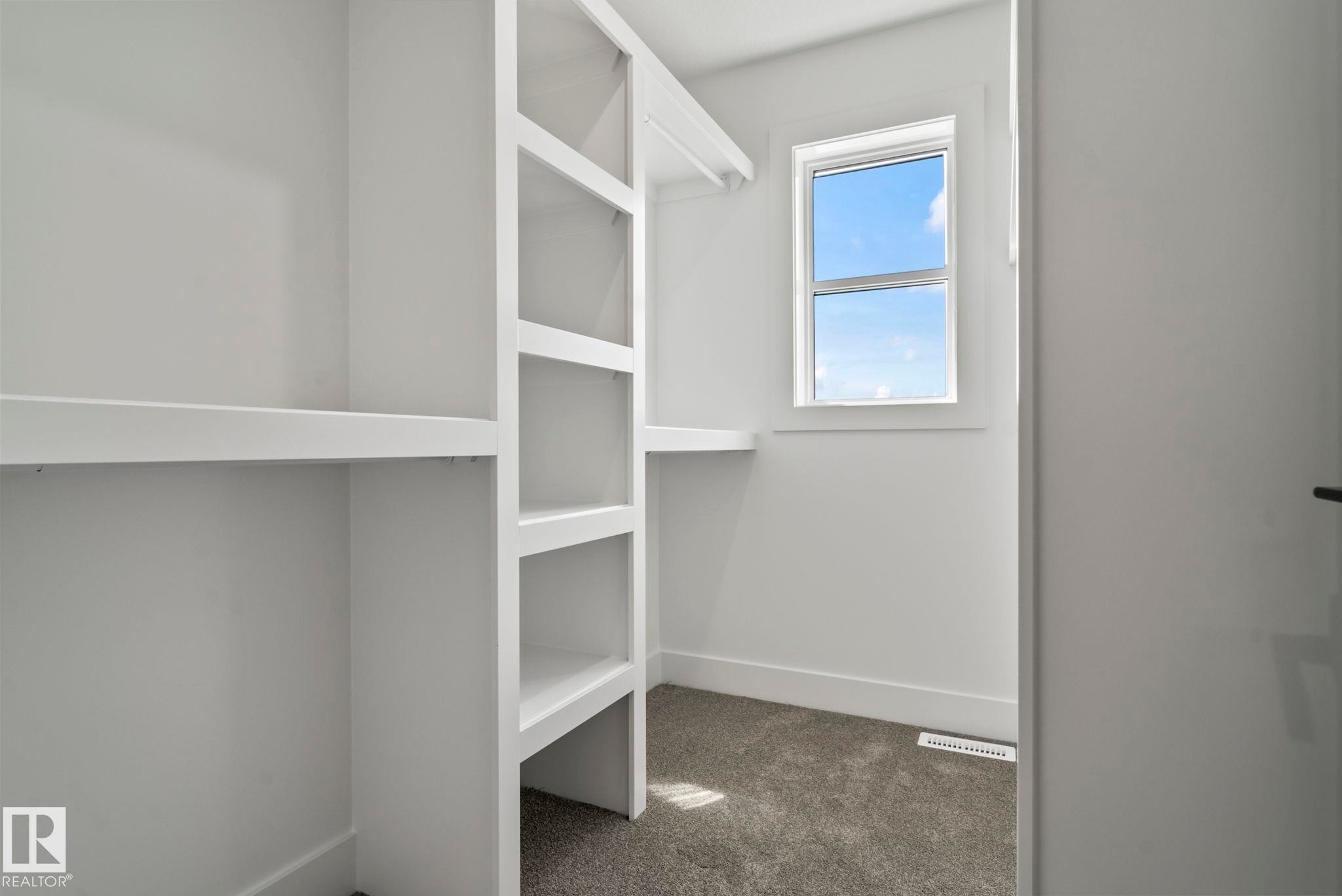 2904 1 Avenue, Edmonton, AB - Indoor