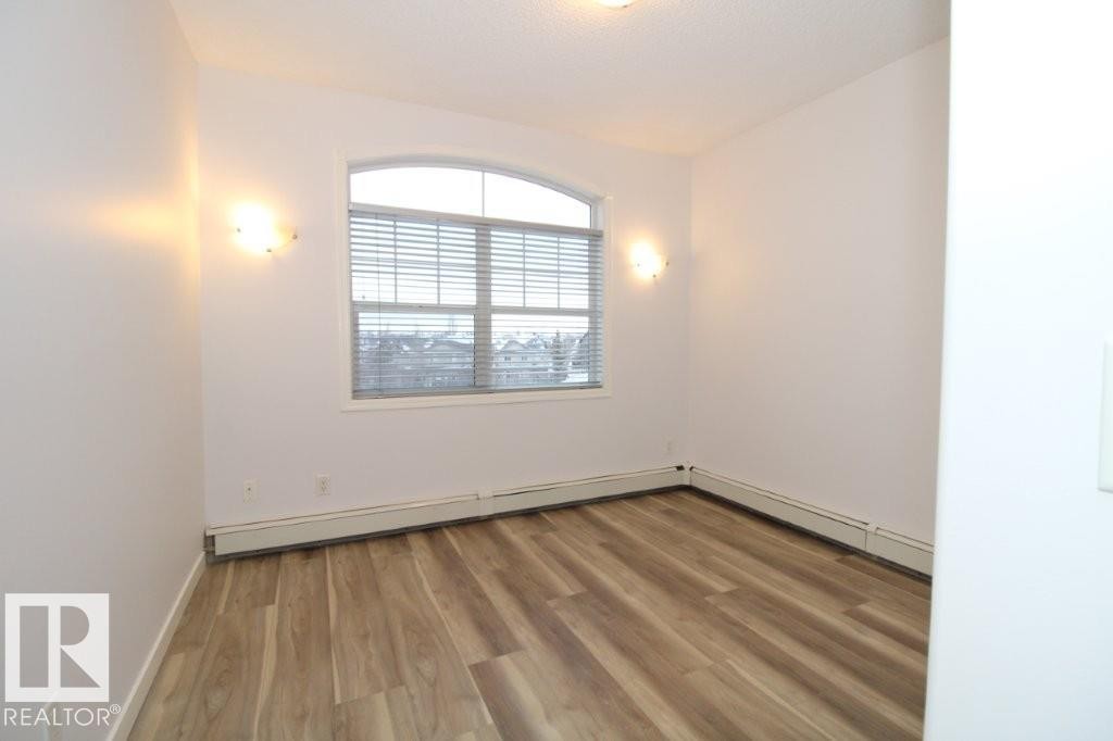 414 5280 Terwillegar Boulevard, Edmonton, AB - Indoor Photo Showing Other Room