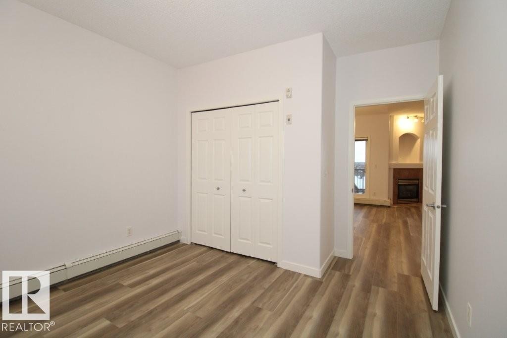 414 5280 Terwillegar Boulevard, Edmonton, AB - Indoor Photo Showing Other Room