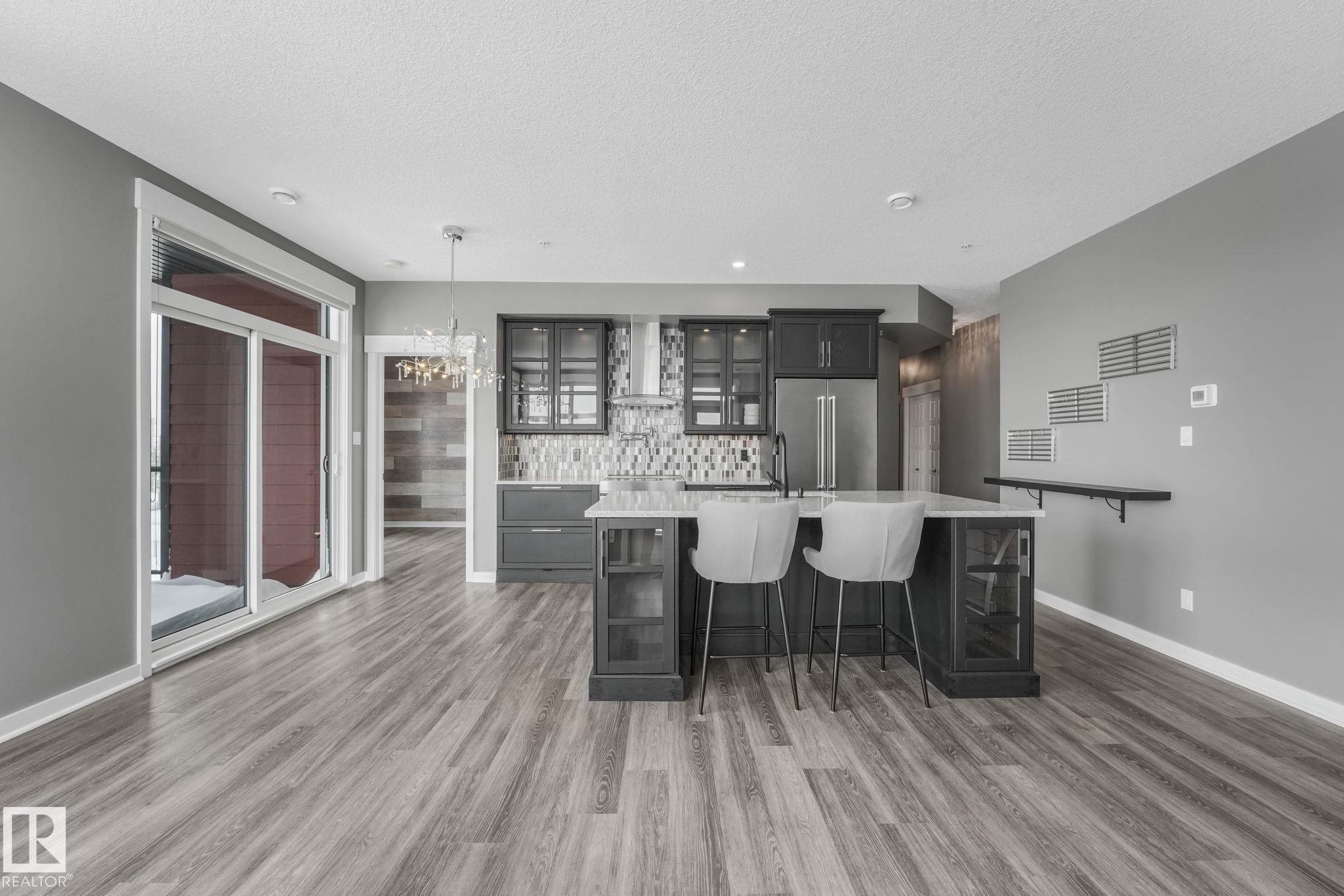 412 10518 113 Street, Edmonton, AB - Indoor
