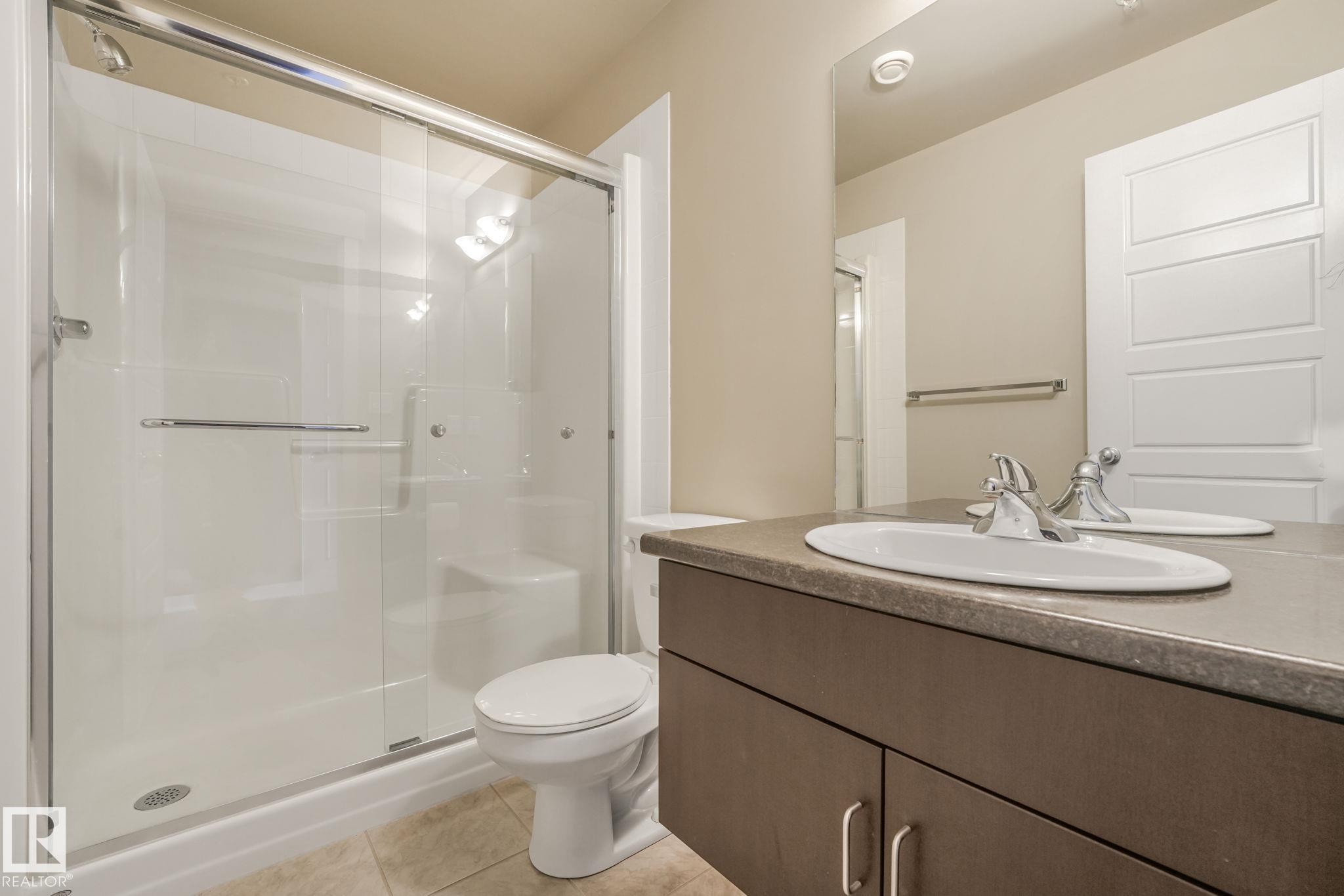 412 10518 113 Street, Edmonton, AB - Indoor Photo Showing Bathroom