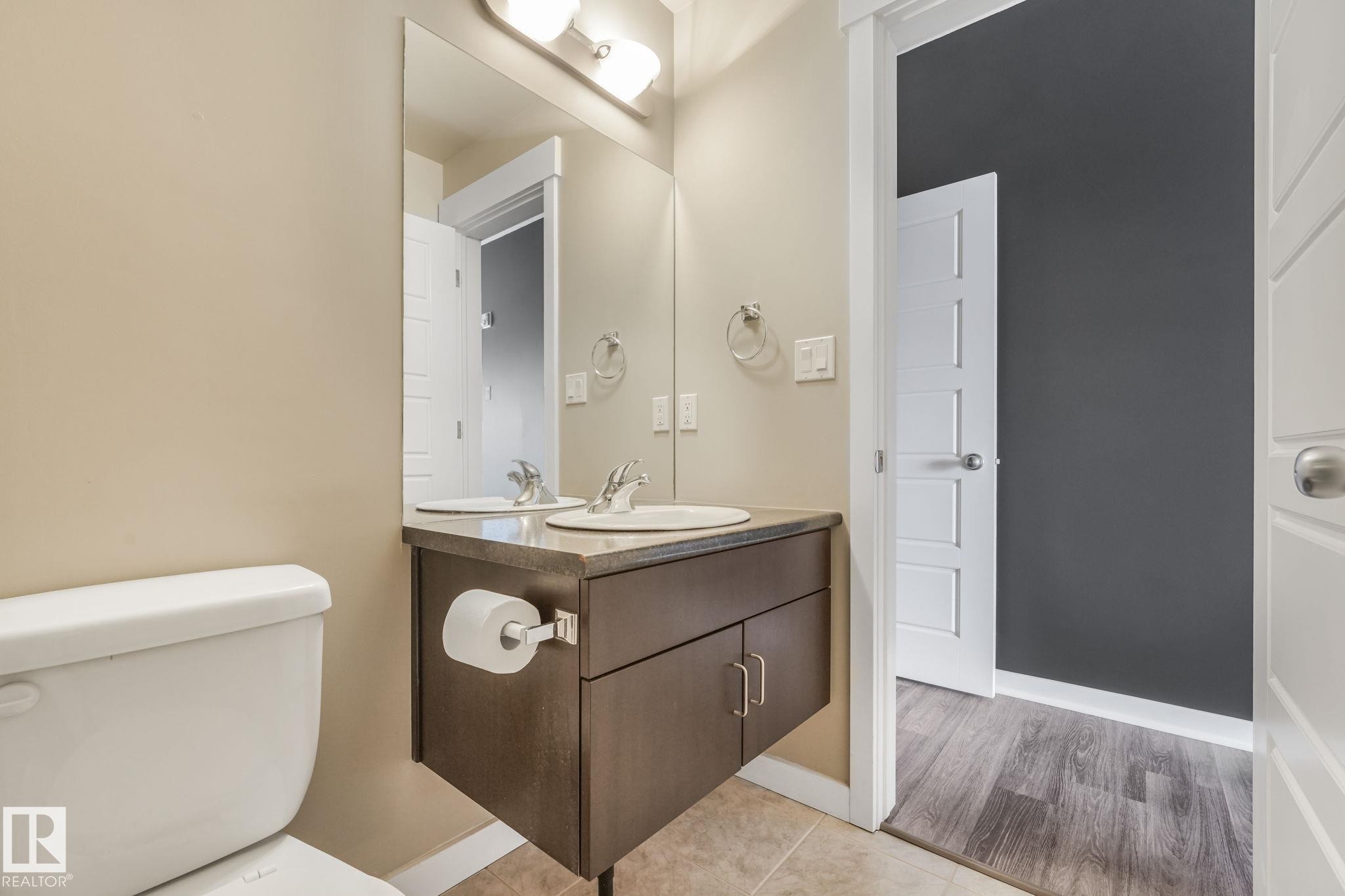 412 10518 113 Street, Edmonton, AB - Indoor Photo Showing Bathroom