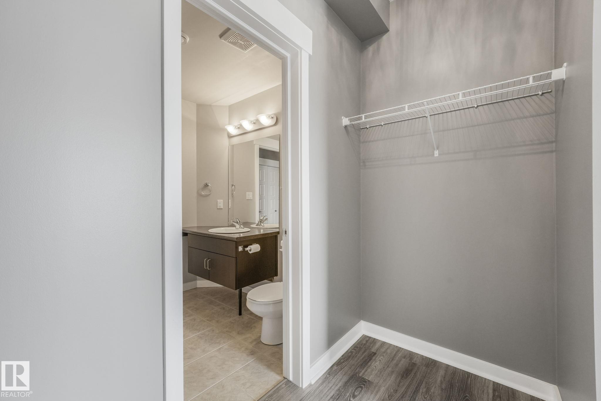 412 10518 113 Street, Edmonton, AB - Indoor