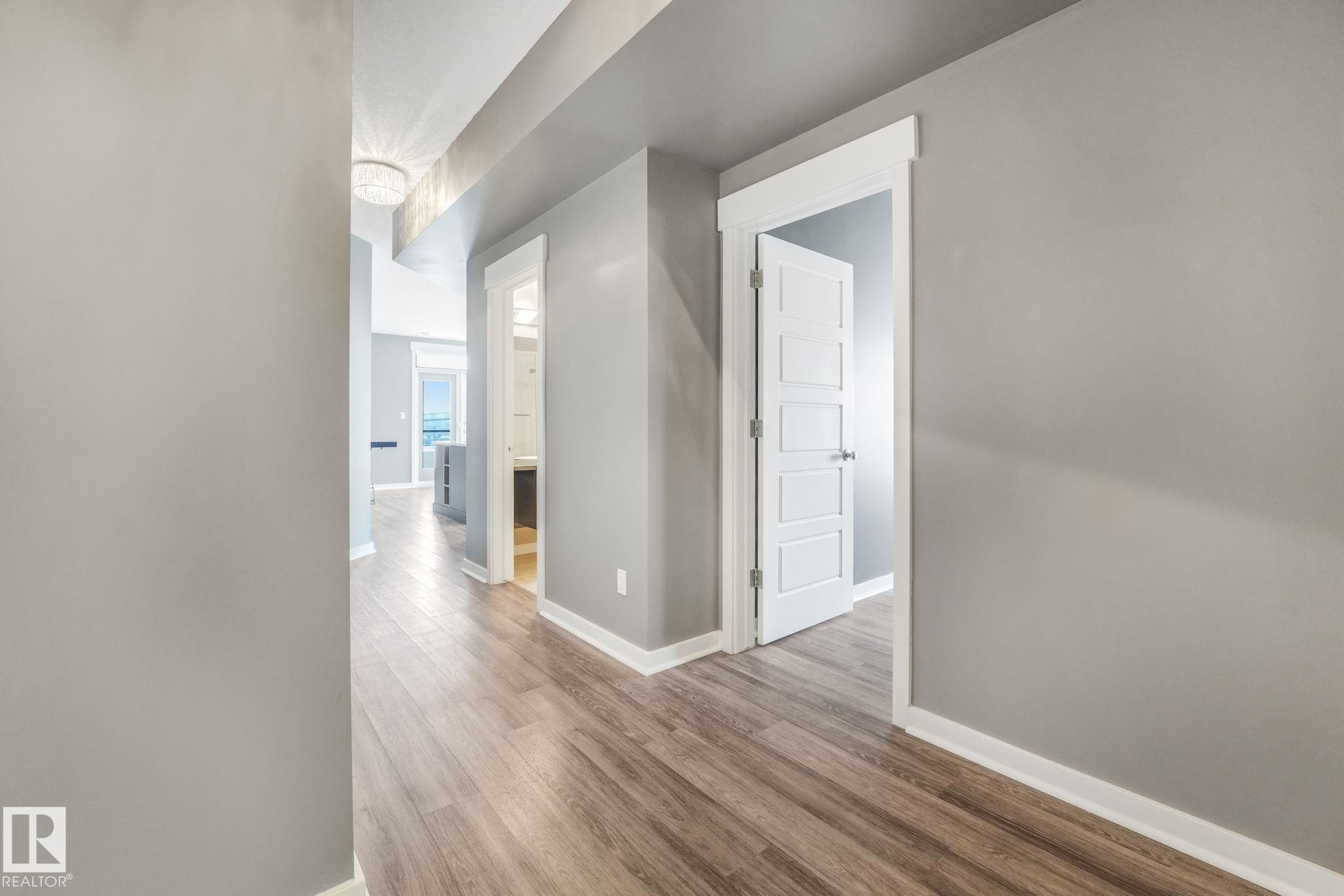 412 10518 113 Street, Edmonton, AB - Indoor Photo Showing Other Room