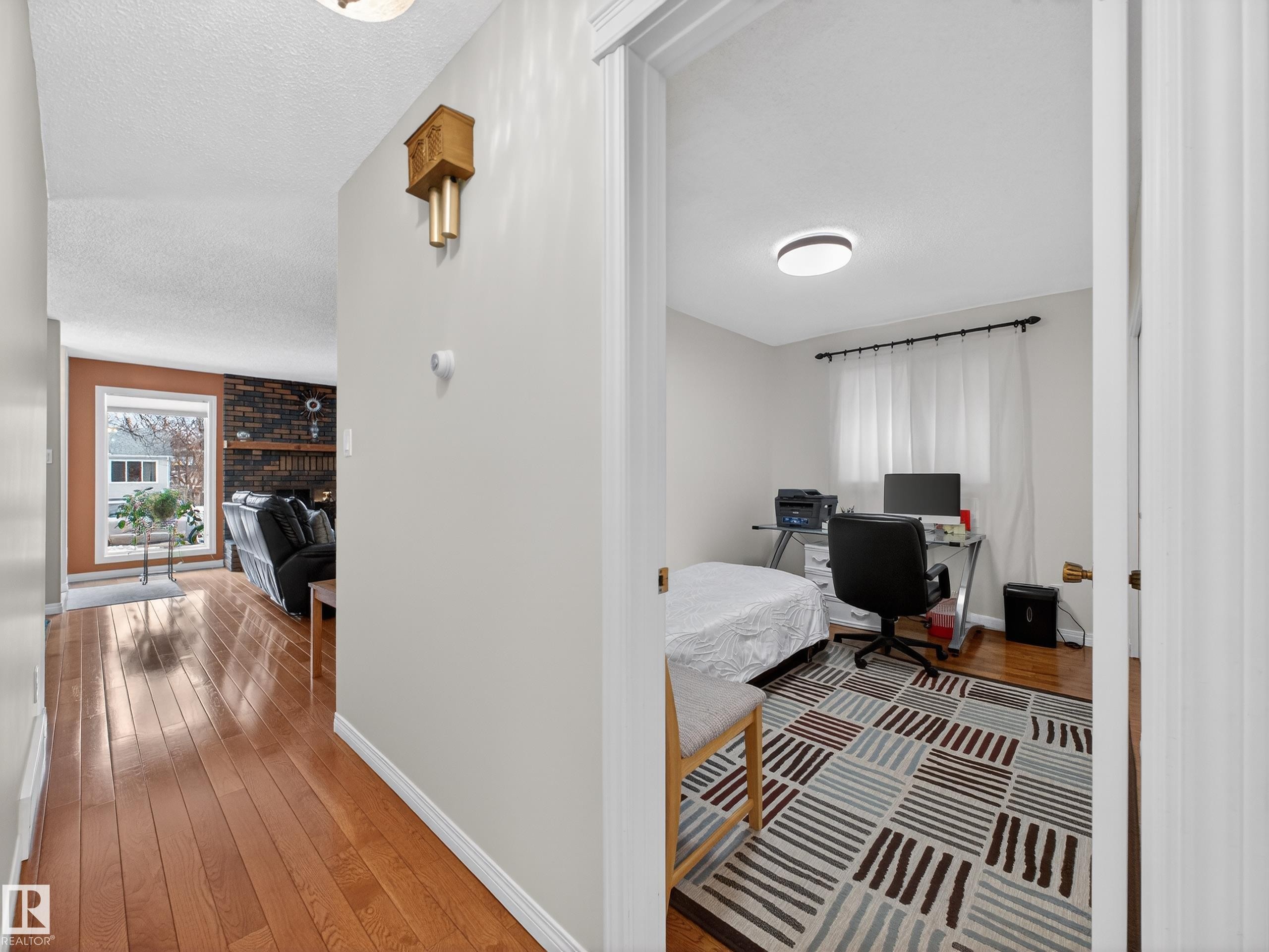 8906 83 Avenue, Edmonton, AB - Indoor Photo Showing Other Room