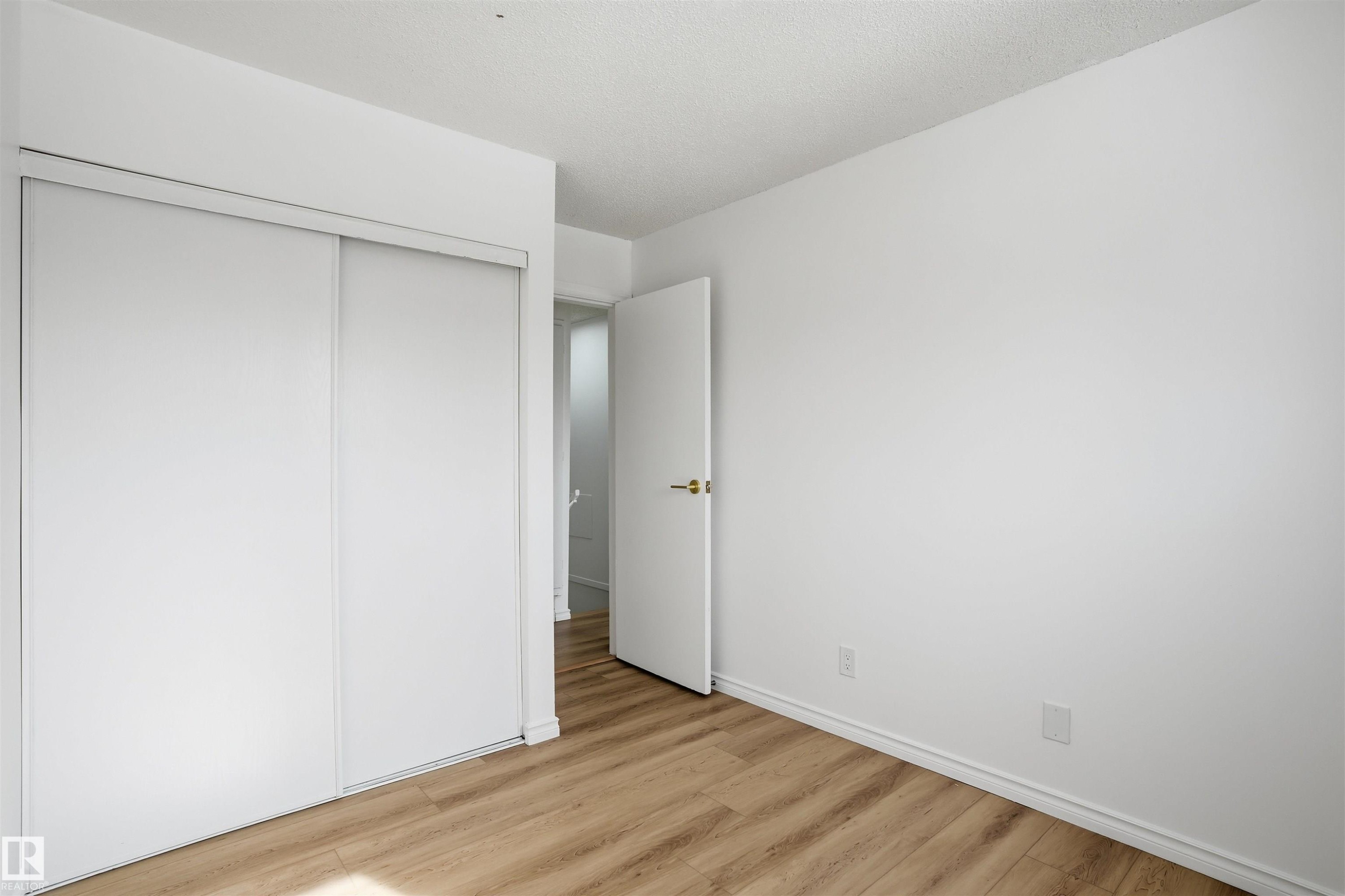 202 Kaskitayo Crest, Edmonton, AB - Indoor Photo Showing Other Room