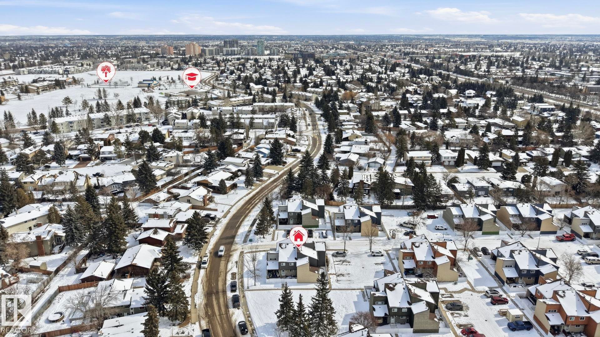 202 Kaskitayo Crest, Edmonton, AB - Outdoor With View