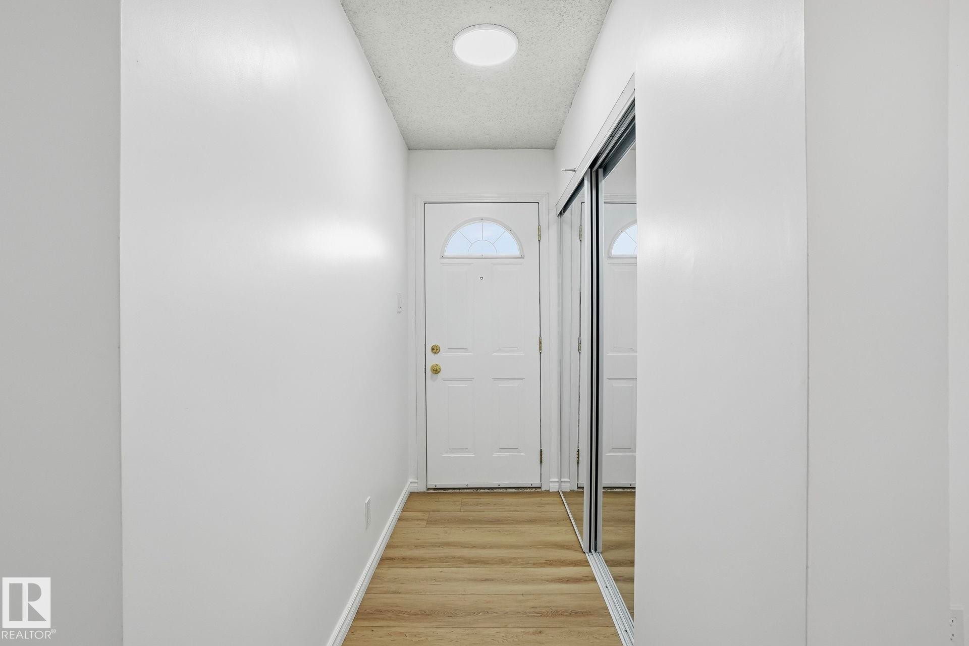 202 Kaskitayo Crest, Edmonton, AB - Indoor Photo Showing Other Room