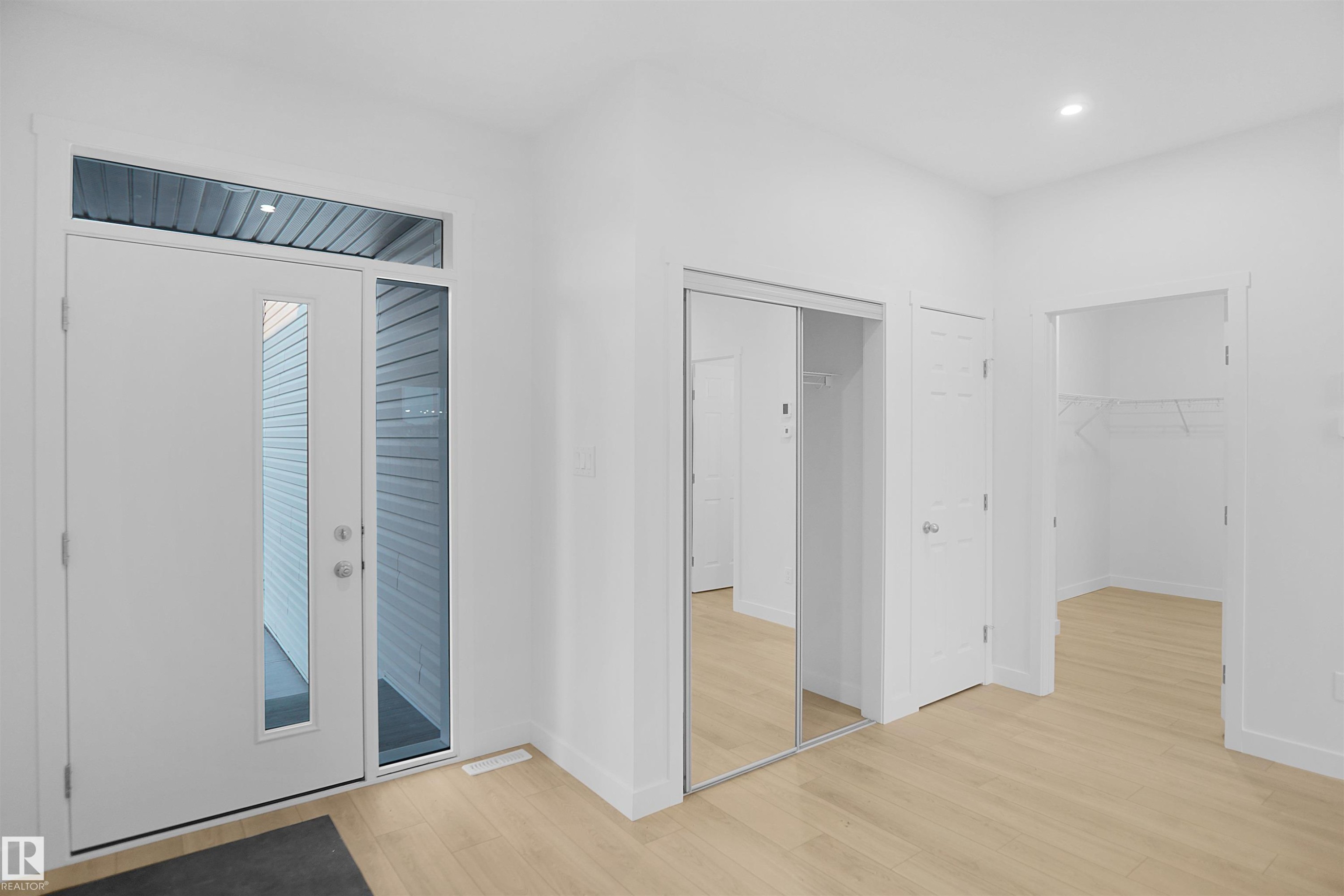 7227 182 Avenue, Edmonton, AB - Indoor Photo Showing Other Room