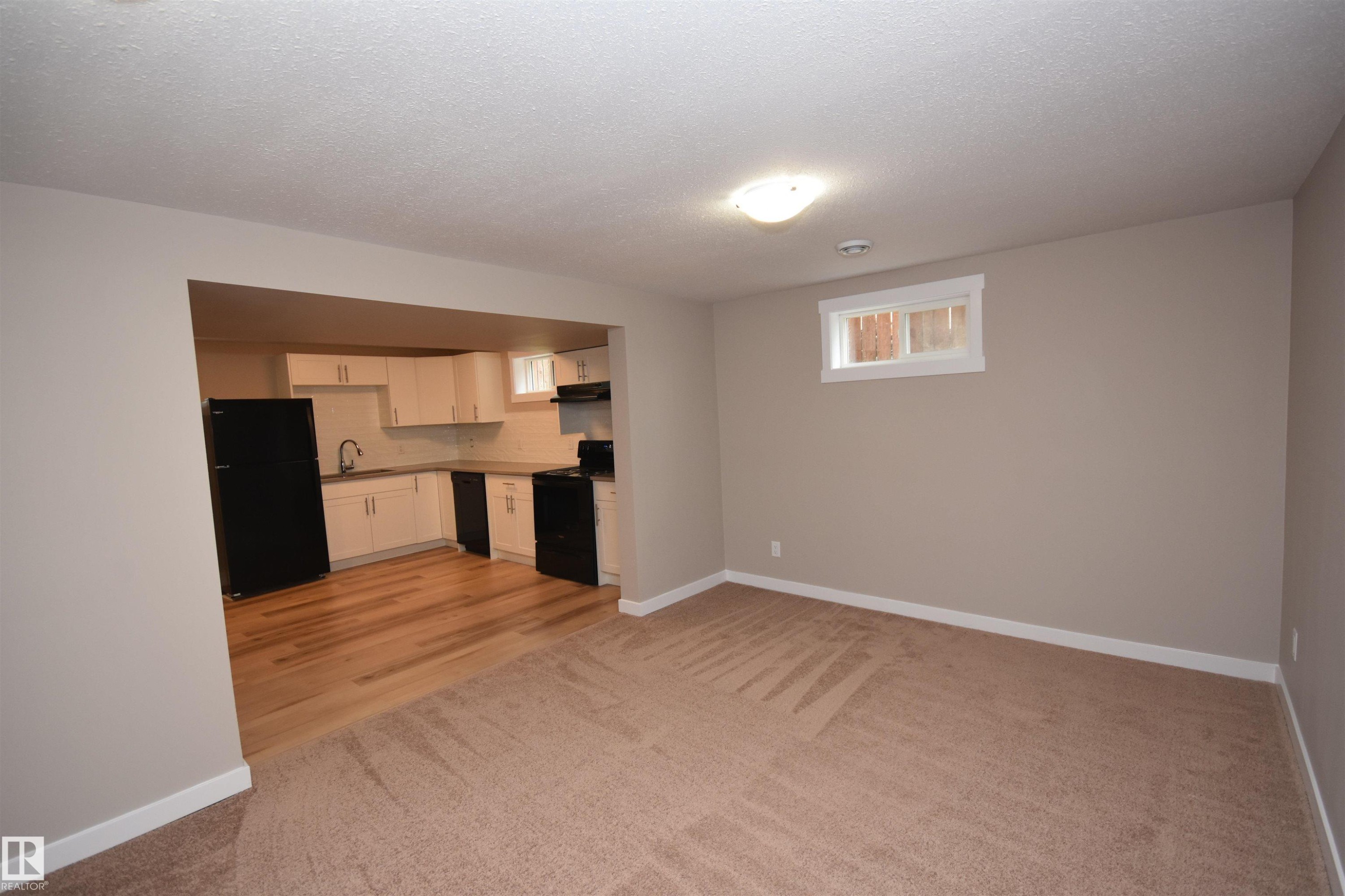 13527 70 Street, Edmonton, AB - Indoor