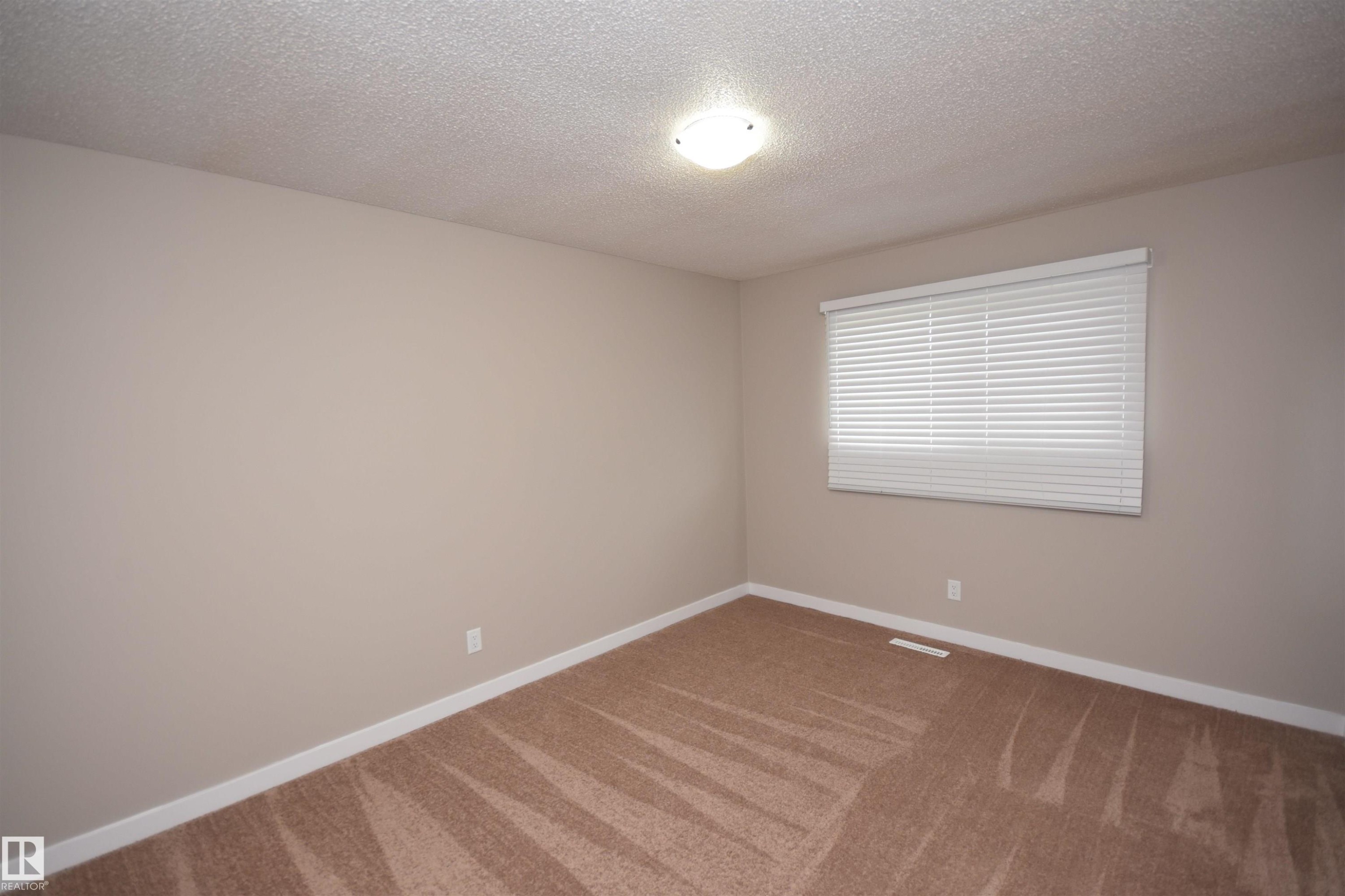 13527 70 Street, Edmonton, AB - Indoor Photo Showing Other Room