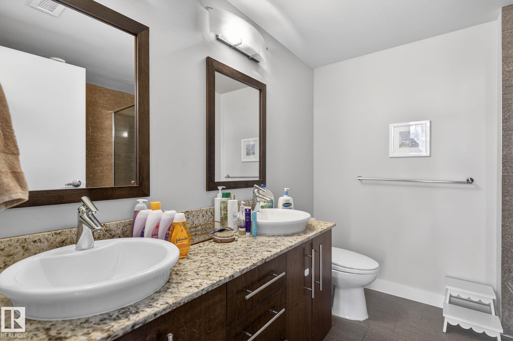 1404 10046 117 Street, Edmonton, AB - Indoor Photo Showing Bathroom