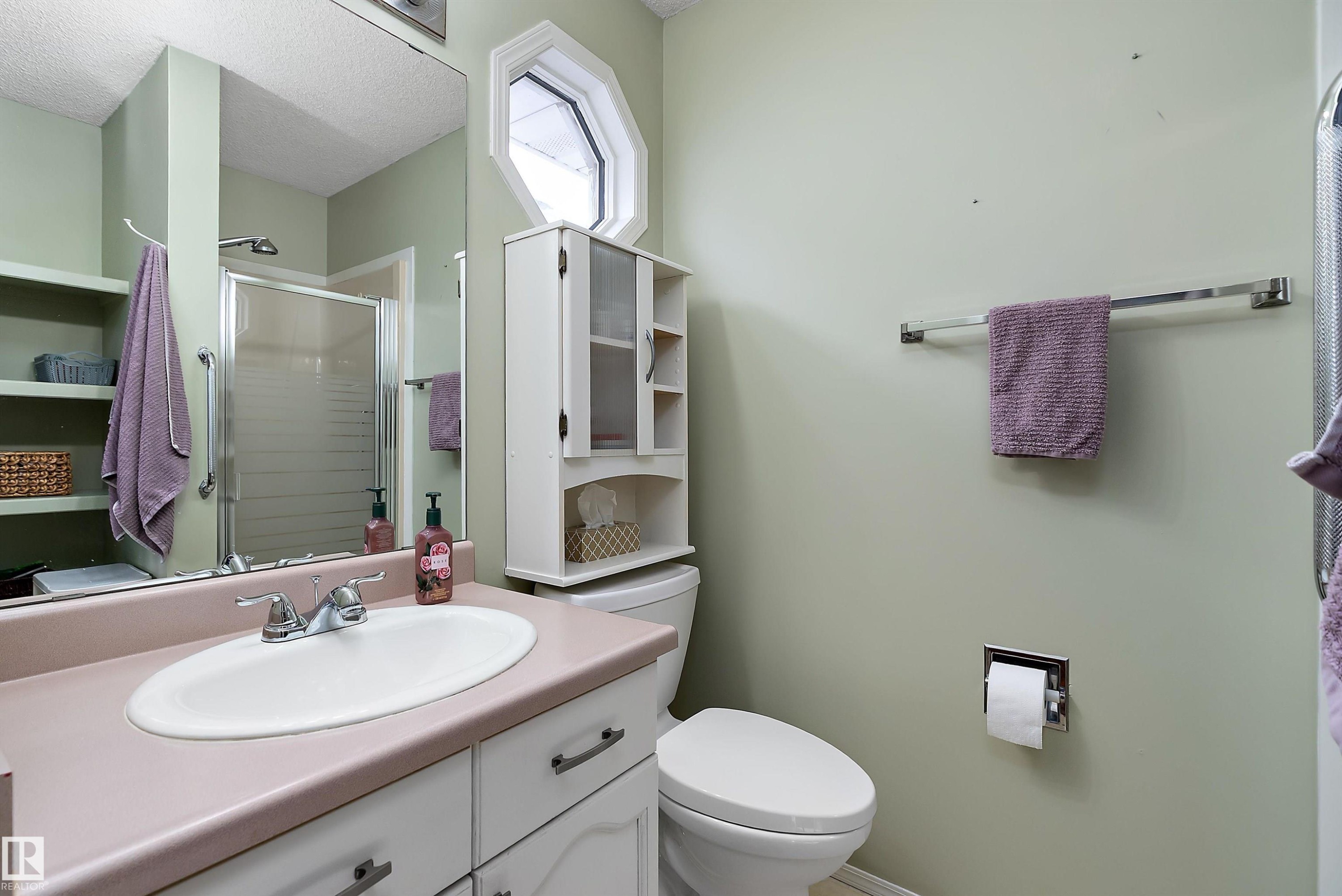 3706 131A Avenue, Edmonton, AB - Indoor Photo Showing Bathroom