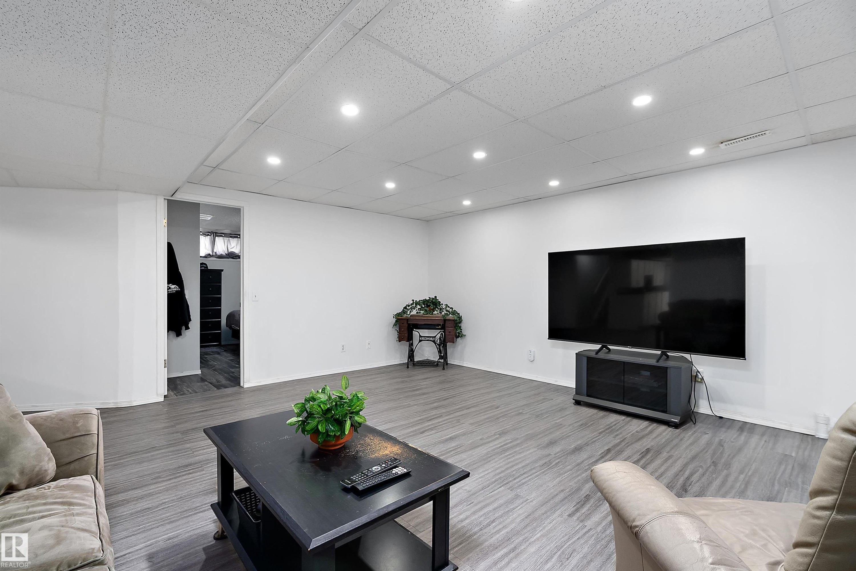 3706 131A Avenue, Edmonton, AB - Indoor