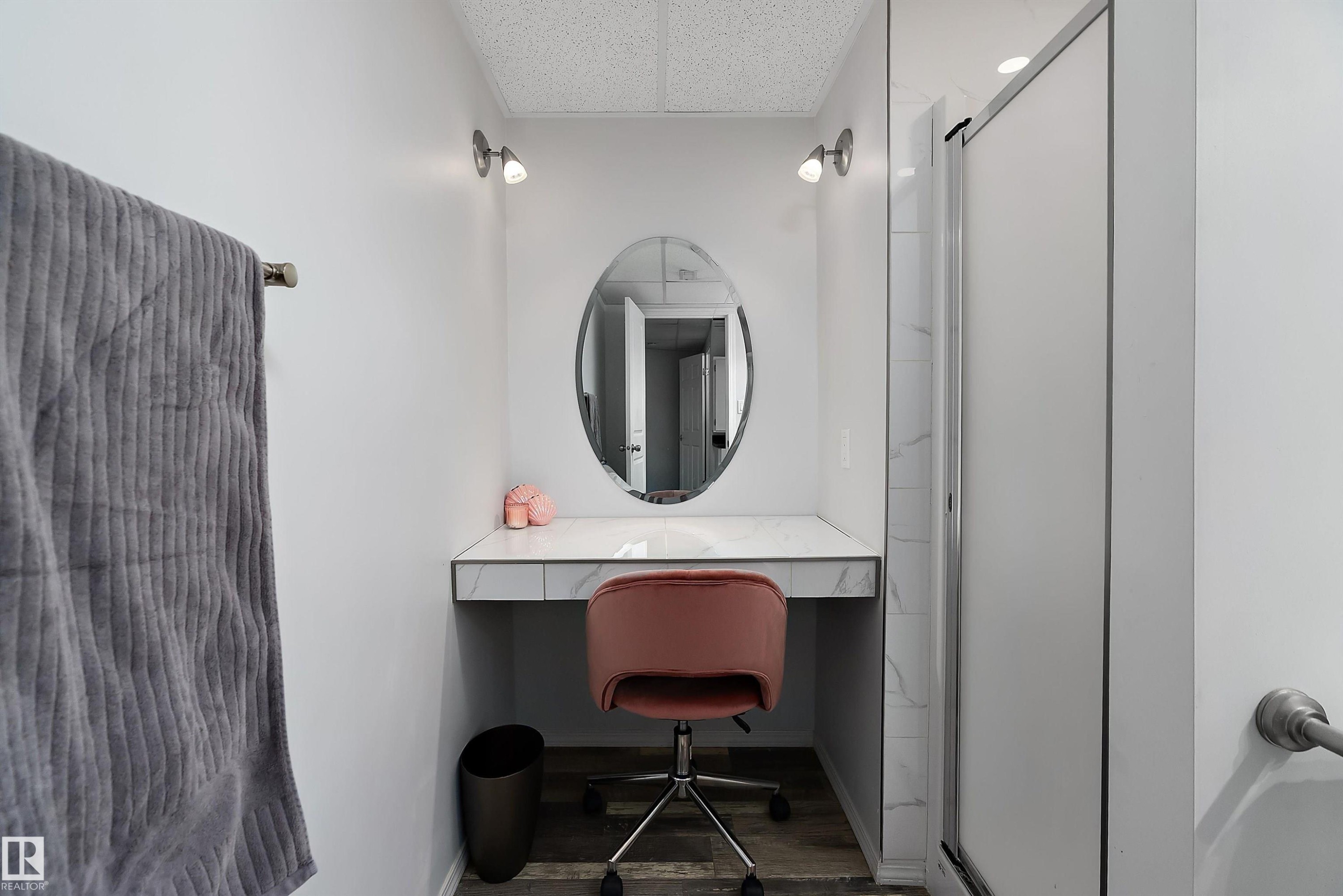 3706 131A Avenue, Edmonton, AB - Indoor Photo Showing Bathroom