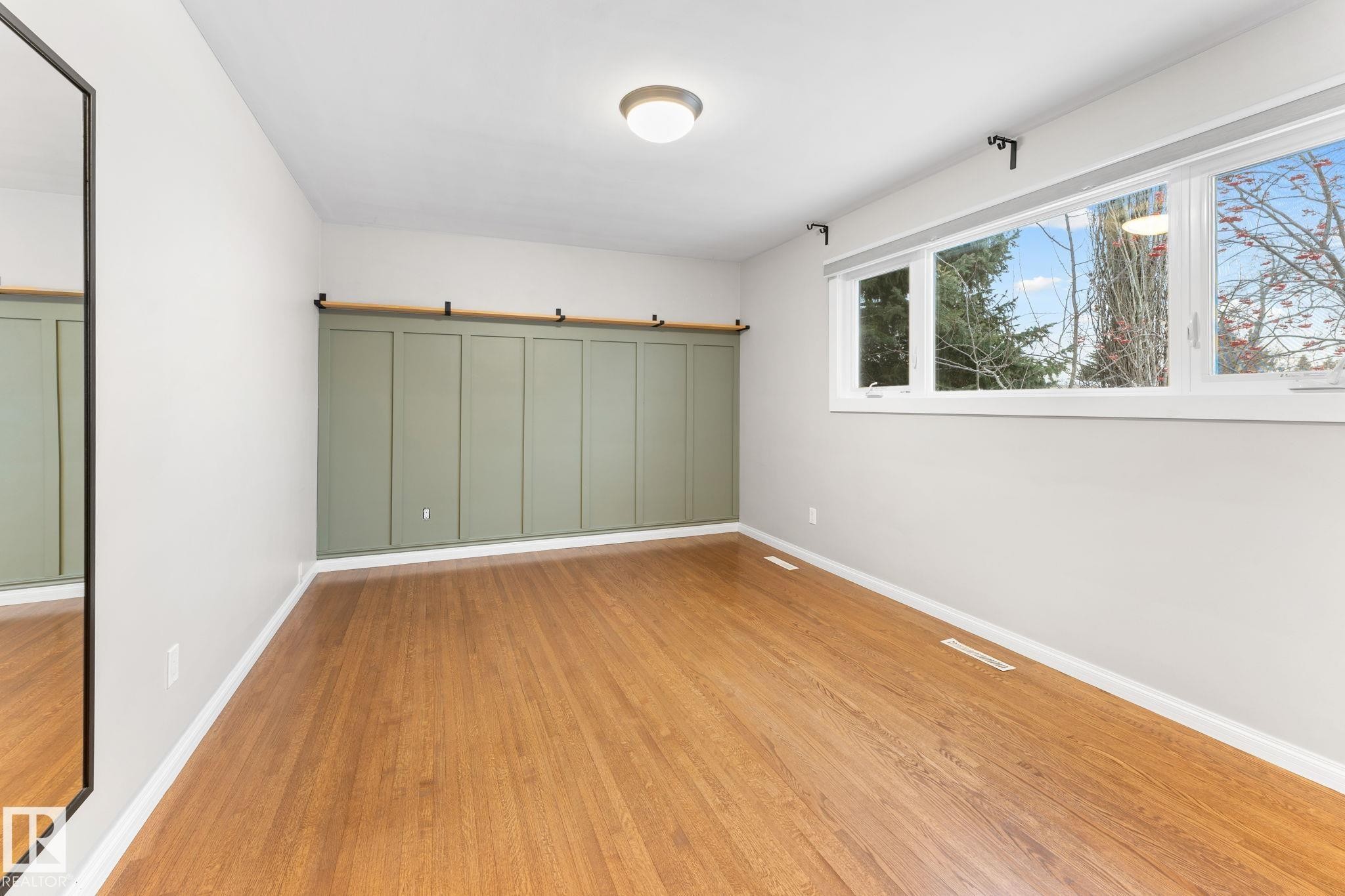 11712 48 Avenue, Edmonton, AB - Indoor Photo Showing Other Room