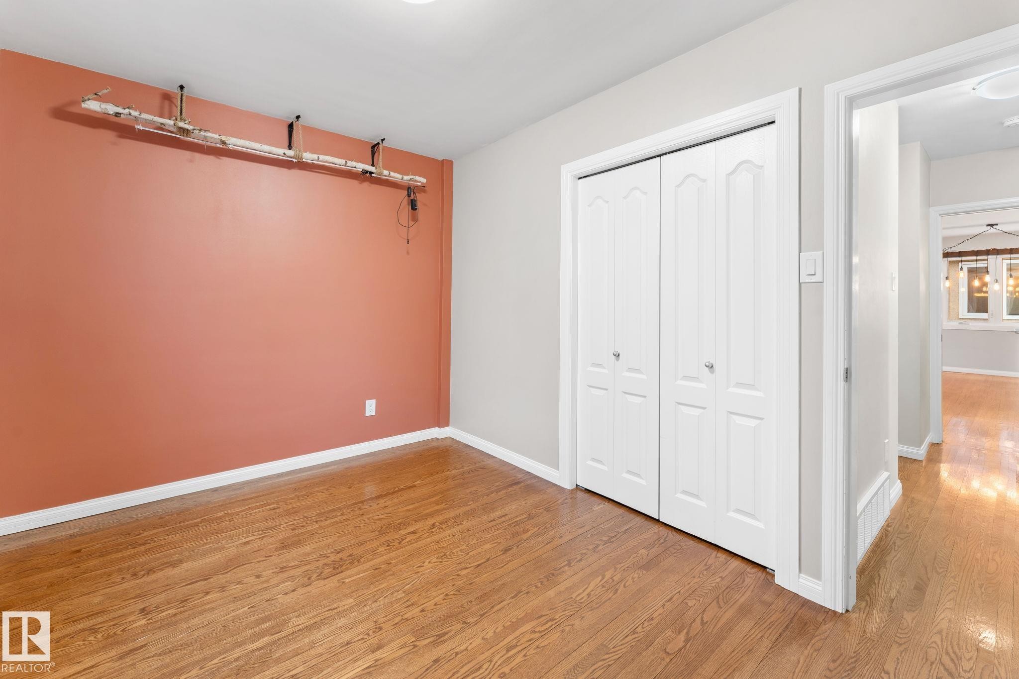 11712 48 Avenue, Edmonton, AB - Indoor Photo Showing Other Room