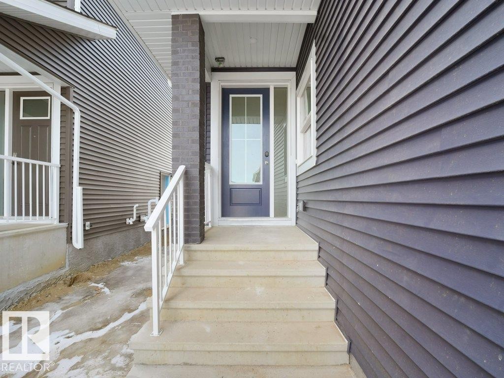 3328 Chickadee Drive, Edmonton, AB - Outdoor With Exterior