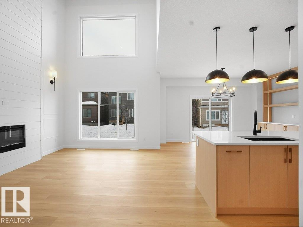 3328 Chickadee Drive, Edmonton, AB - Indoor With Fireplace