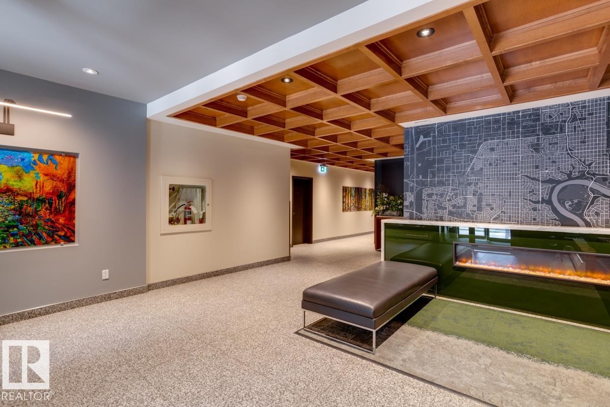 903 9916 113 Street, Edmonton, AB - Indoor Photo Showing Other Room