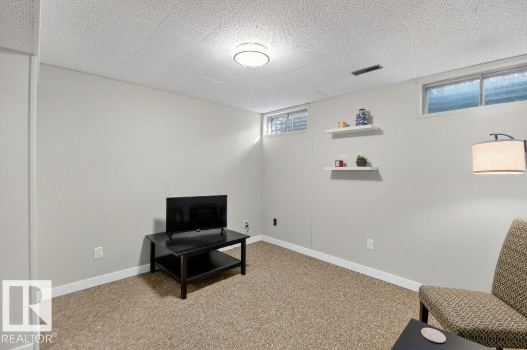 91 Hearthstone, Edmonton, AB - Indoor