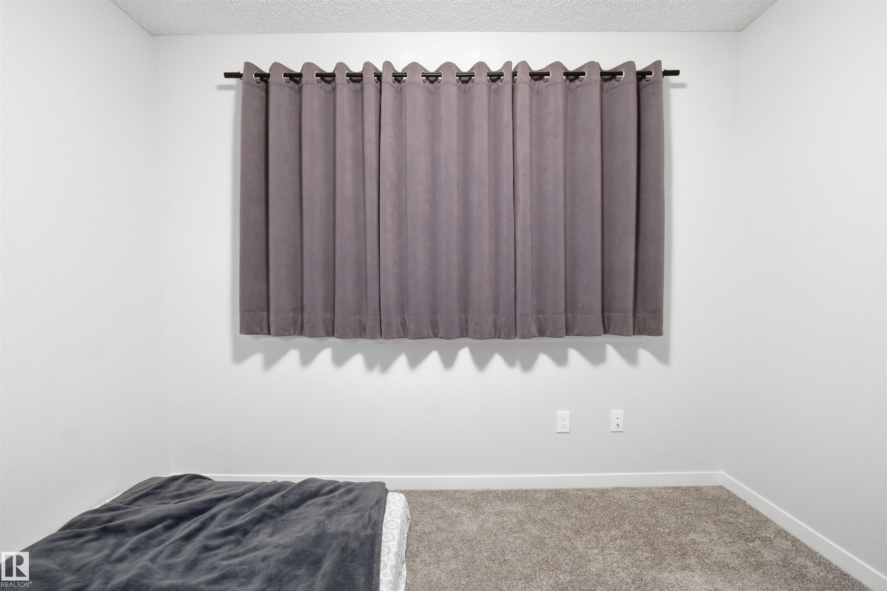 36 1530 Tamarack Boulevard, Edmonton, AB - Indoor