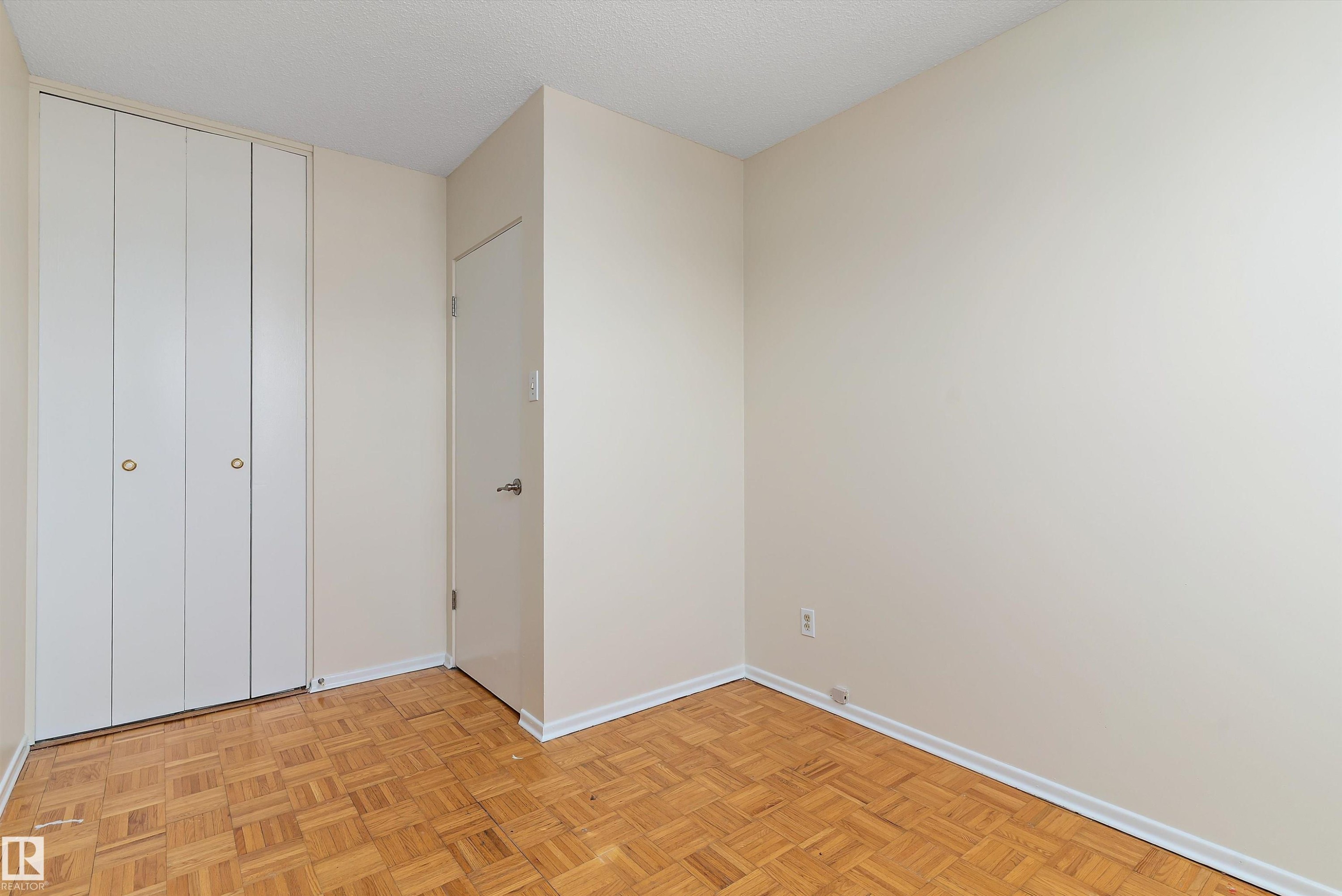 12721 90 Street, Edmonton, AB - Indoor Photo Showing Other Room