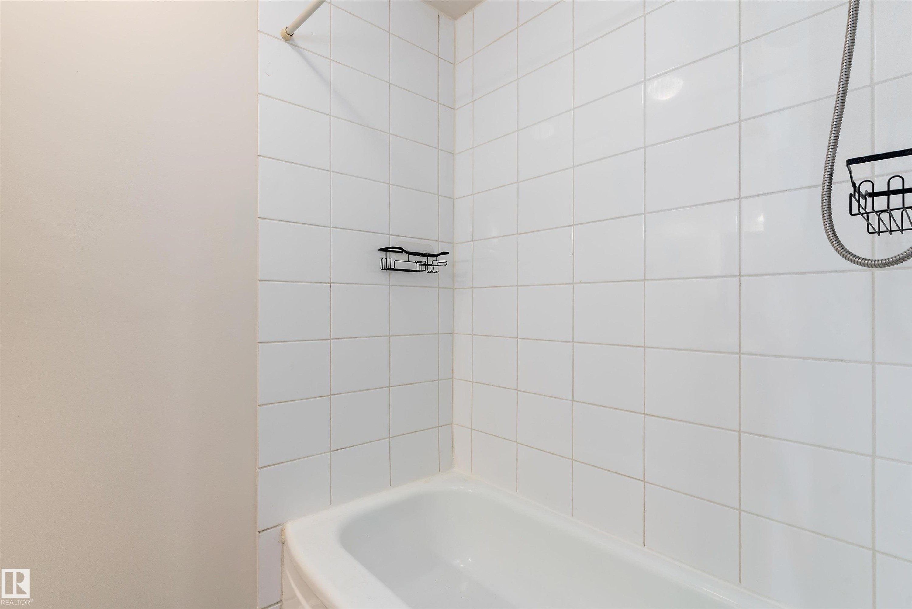 12721 90 Street, Edmonton, AB - Indoor Photo Showing Bathroom