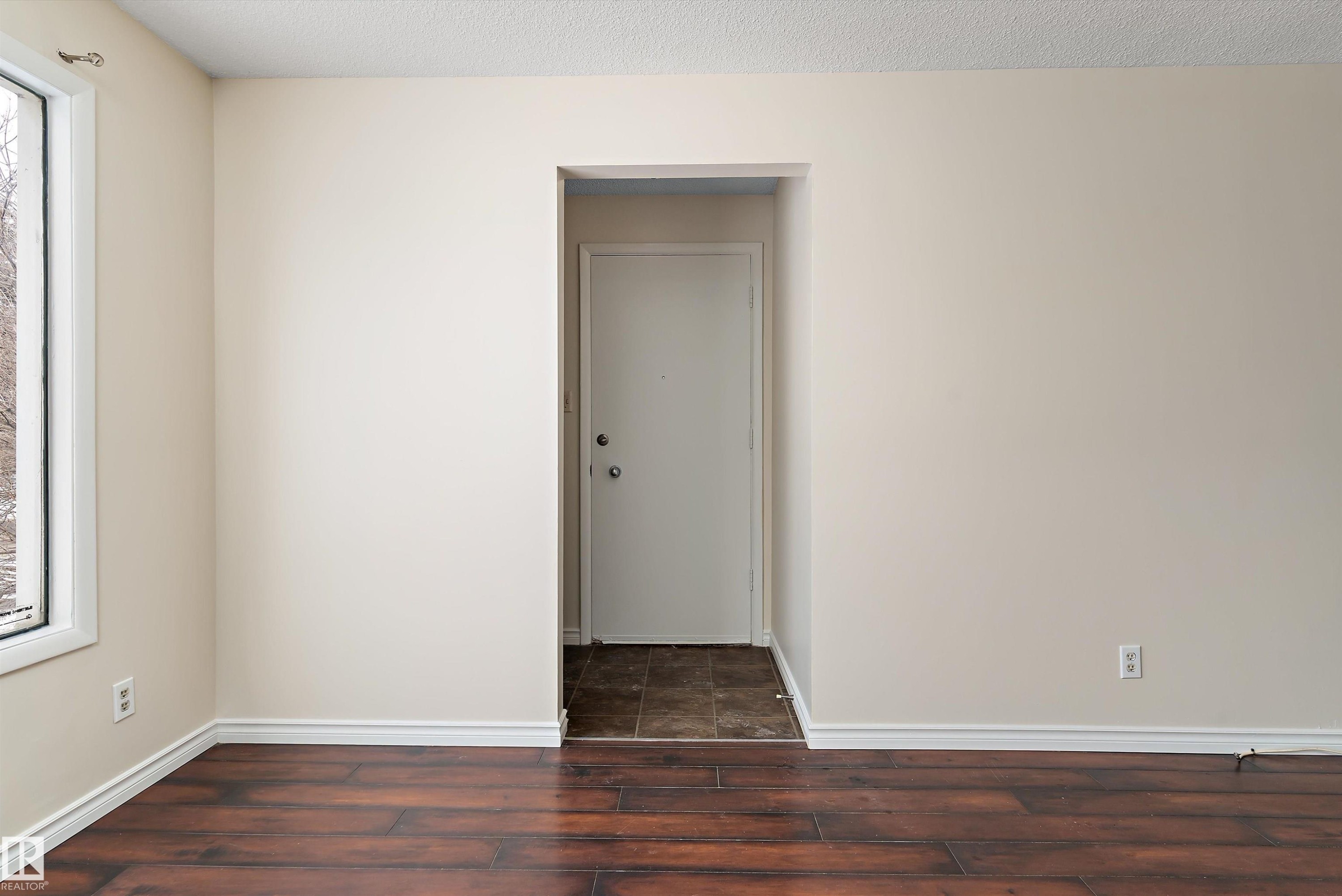 12721 90 Street, Edmonton, AB - Indoor Photo Showing Other Room