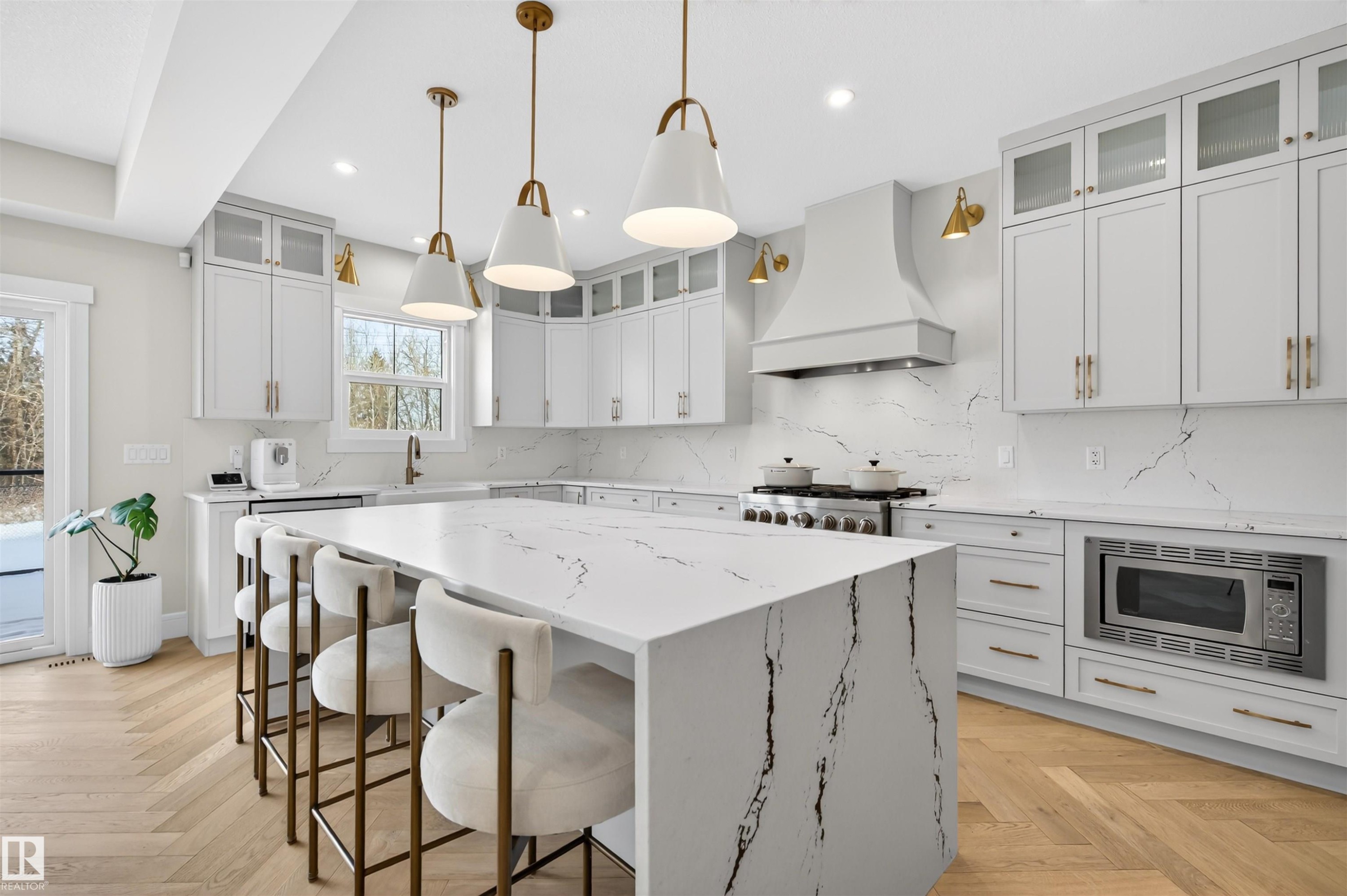 20320 29 Avenue Nw, Edmonton, AB