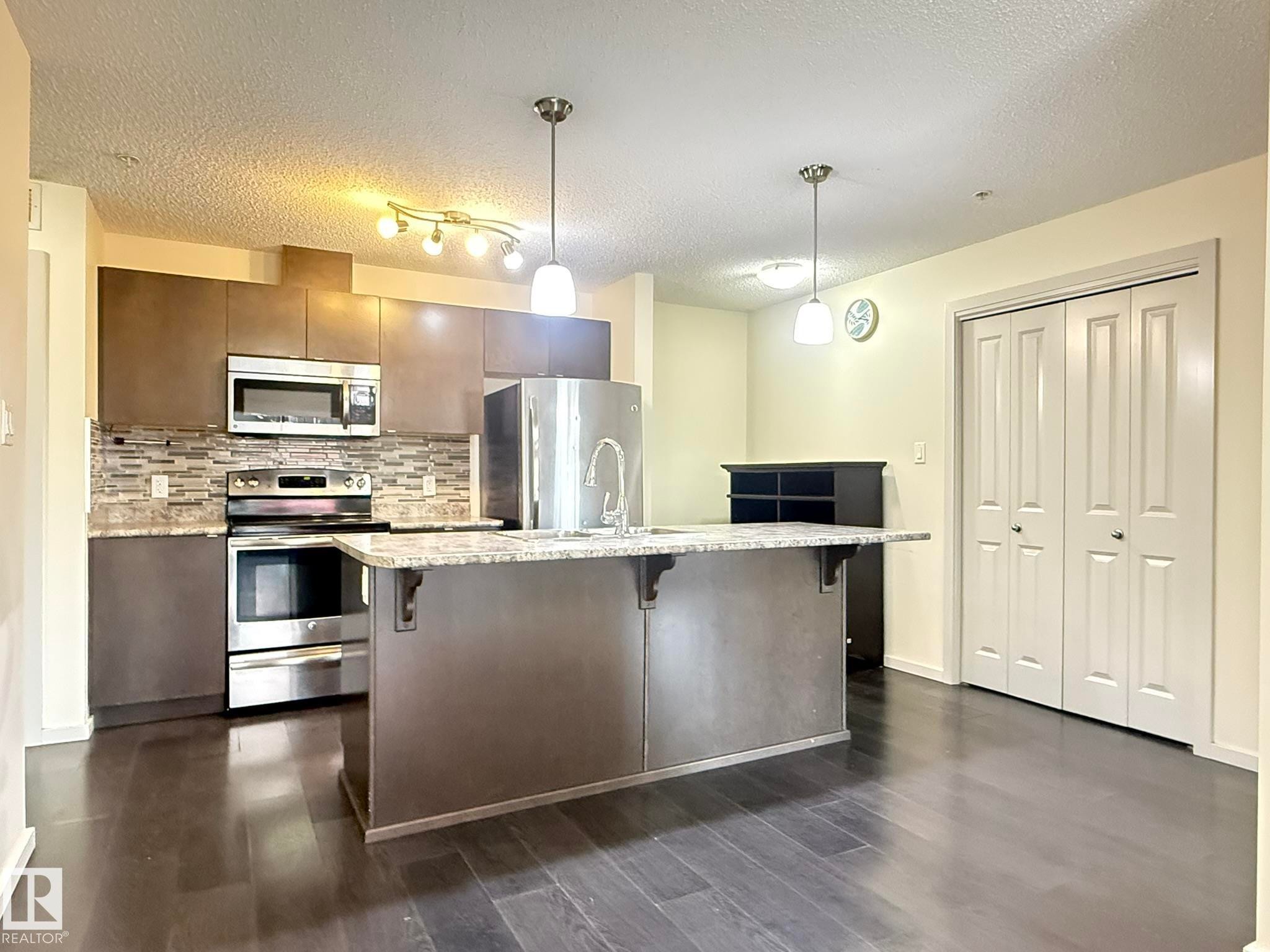 119 344 Windermere Road, Edmonton, AB - Indoor Photo Showing Kitchen With Upgraded Kitchen