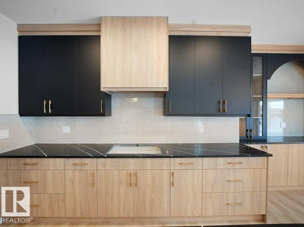 3282 Chernowski Way, Edmonton, AB - Indoor Photo Showing Kitchen