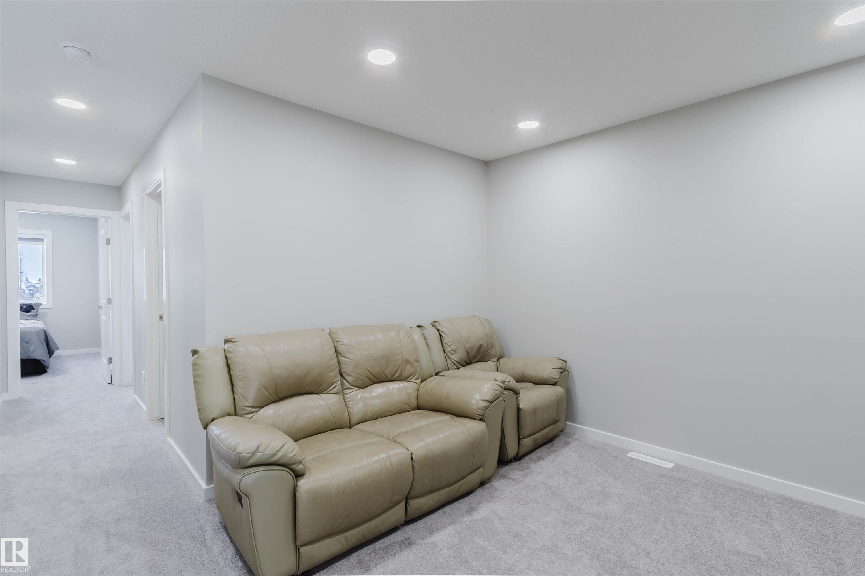 343 Edgemont Drive, Edmonton, AB - Indoor