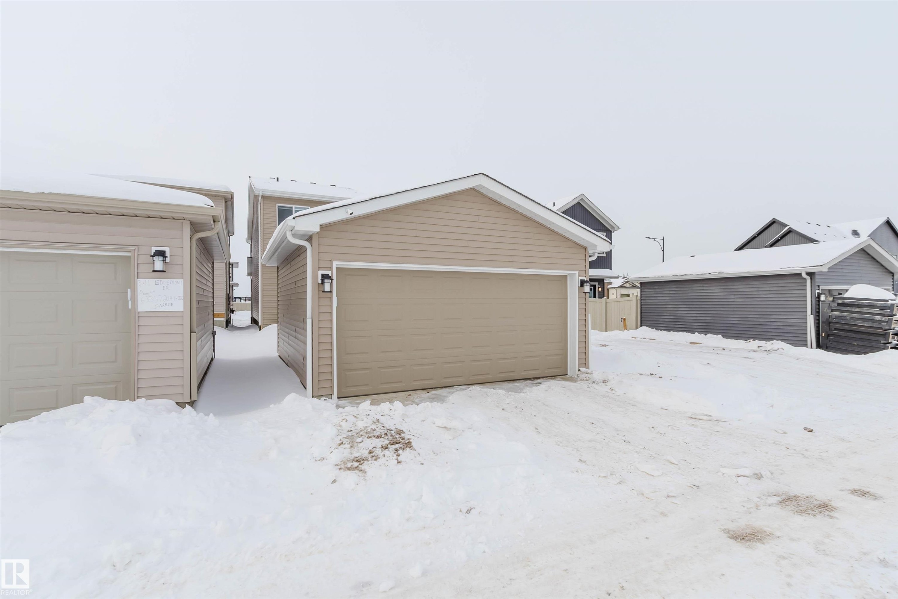 343 Edgemont Drive, Edmonton, AB - Outdoor