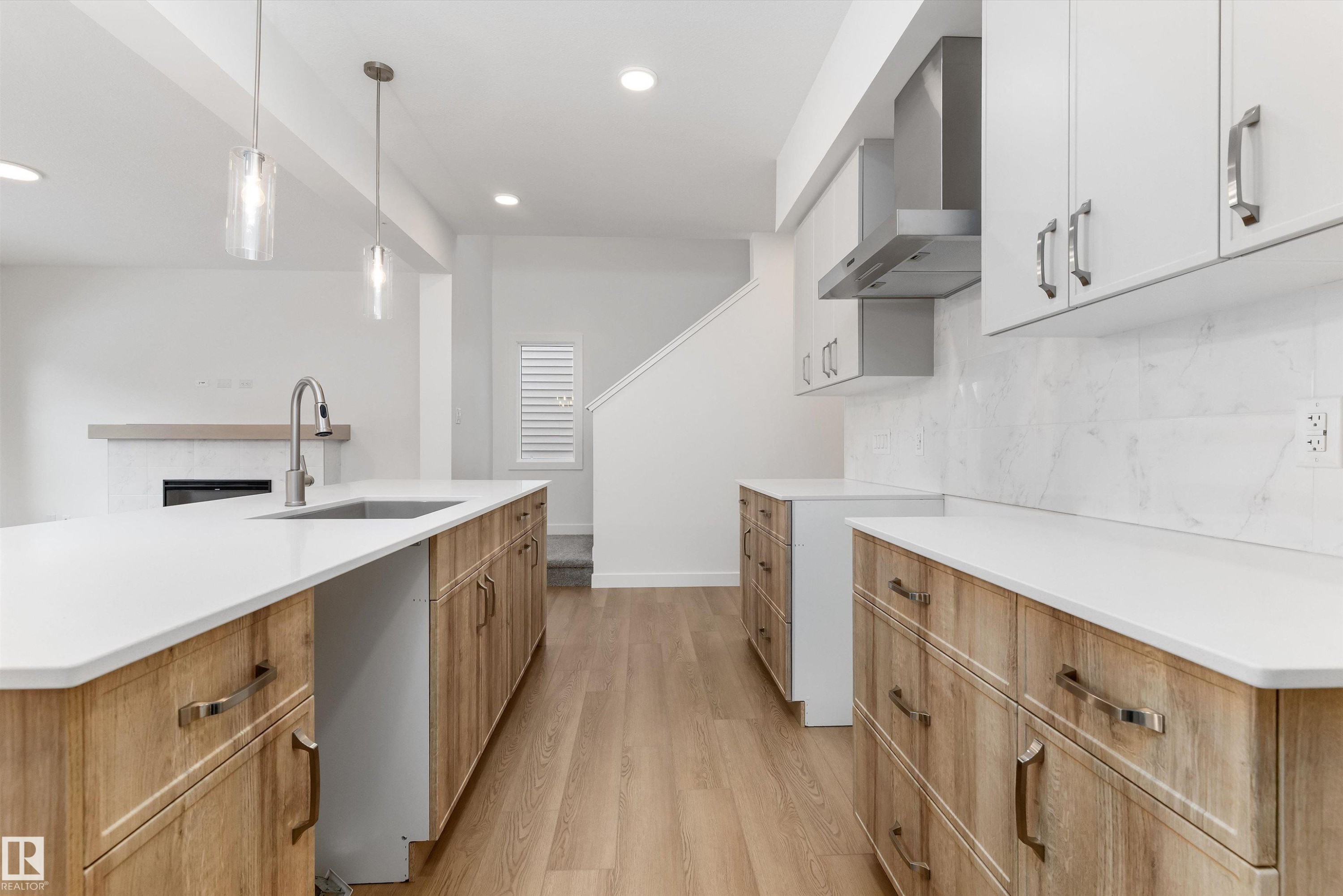 2728 194 Street, Edmonton, AB - Indoor Photo Showing Kitchen