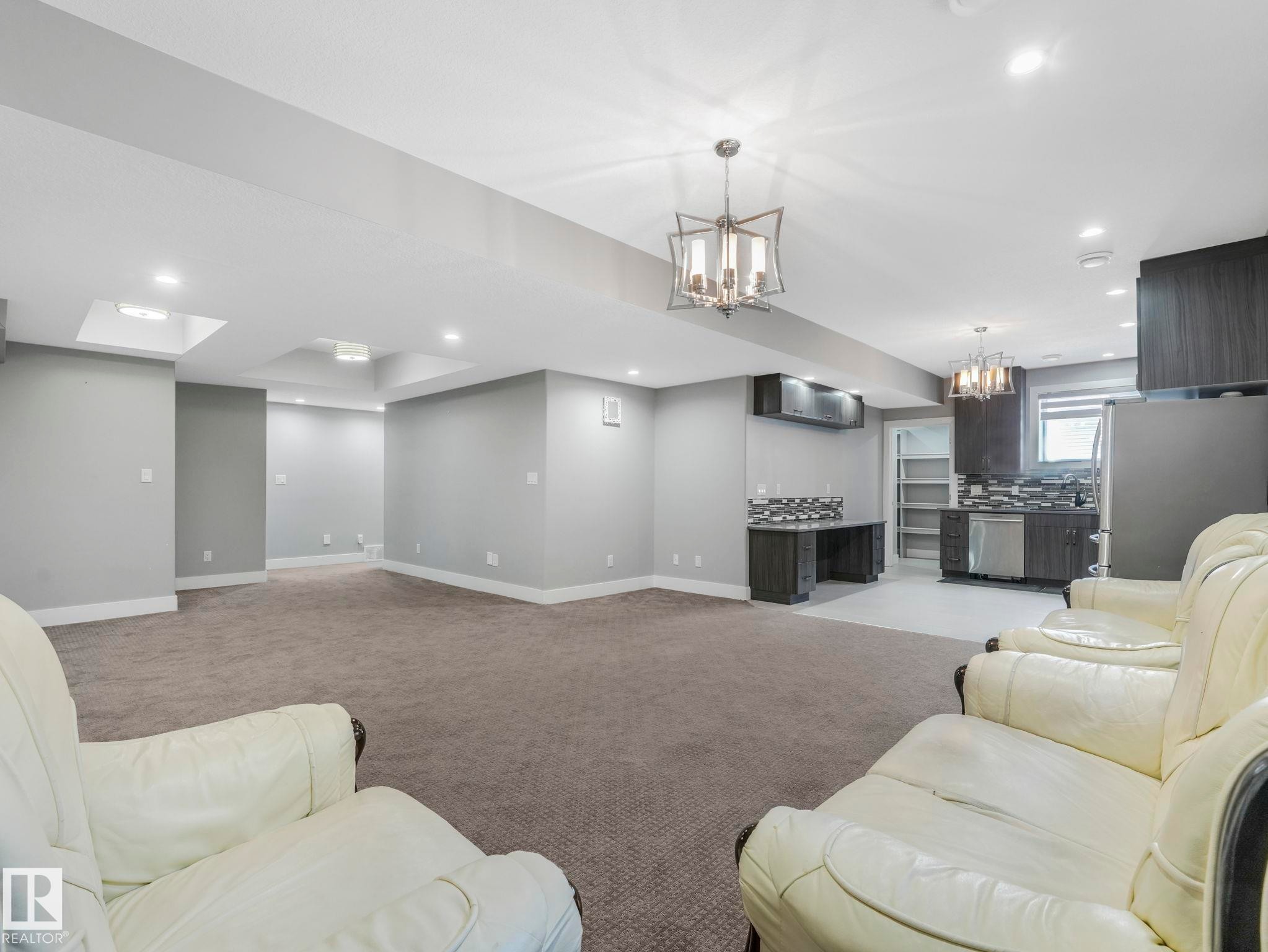 1012 148 Avenue, Edmonton, AB - Indoor