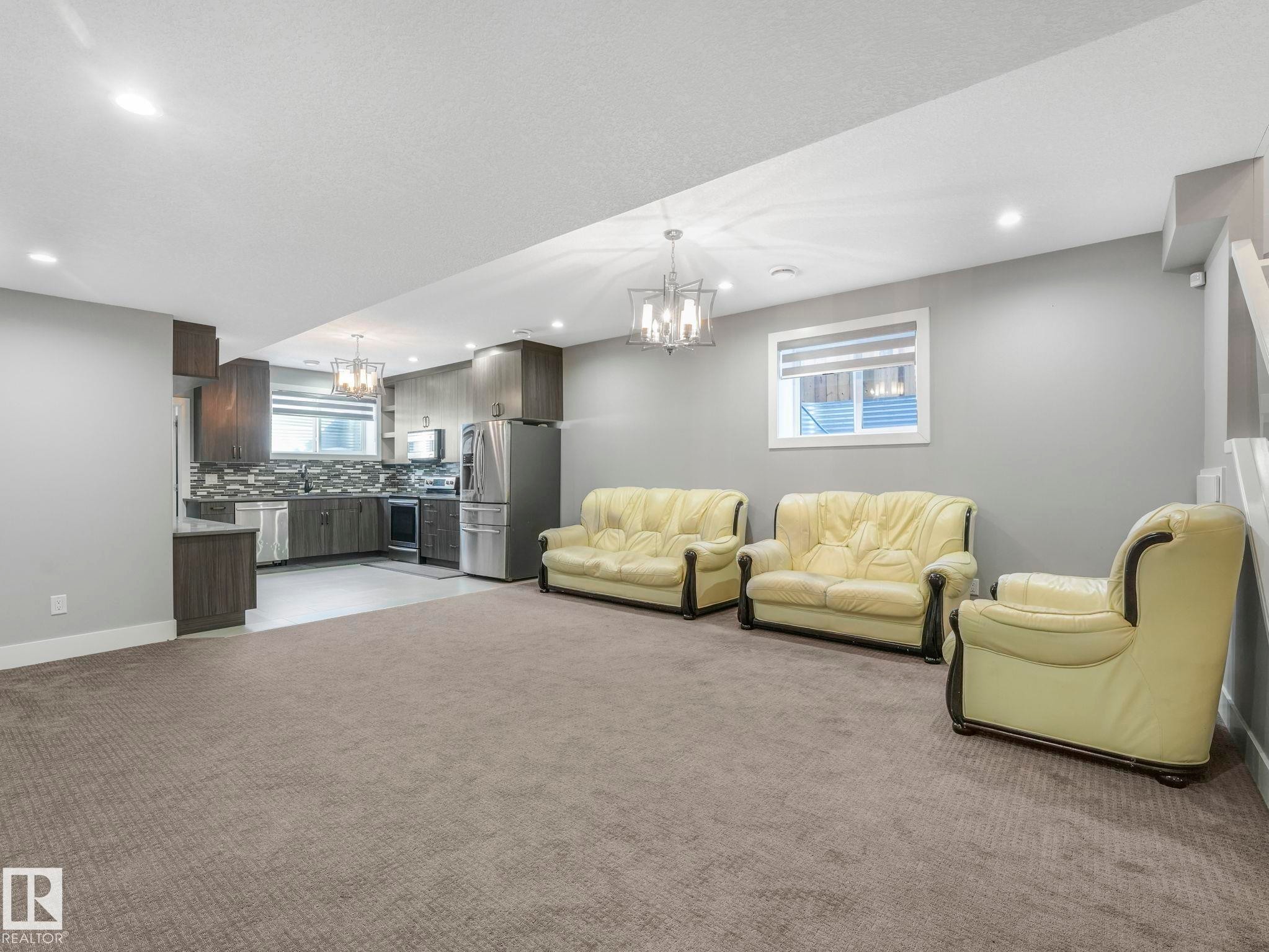 1012 148 Avenue, Edmonton, AB - Indoor