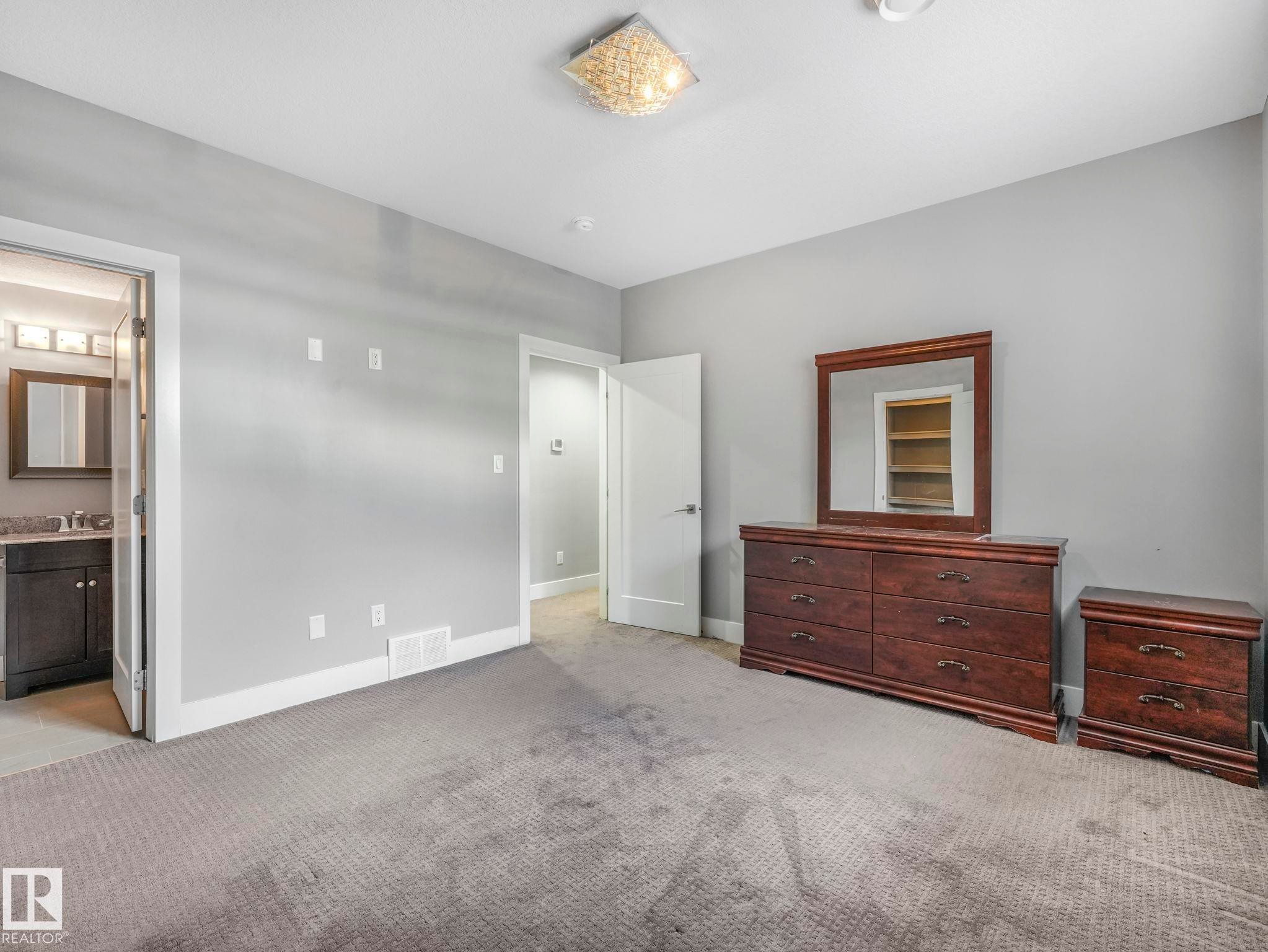 1012 148 Avenue, Edmonton, AB - Indoor